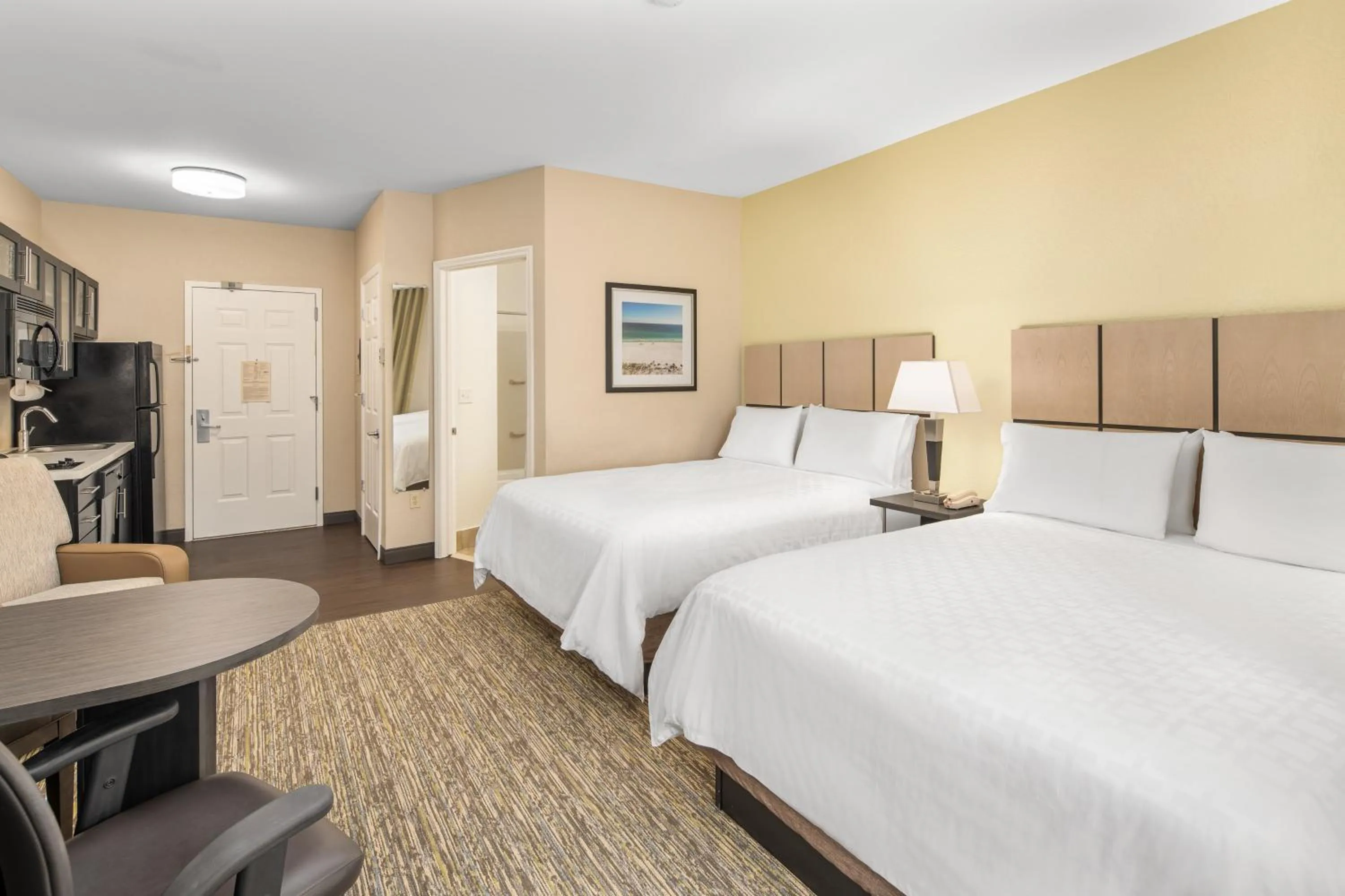 Photo of the whole room, Bed in Candlewood Suites Destin-Sandestin Area by IHG