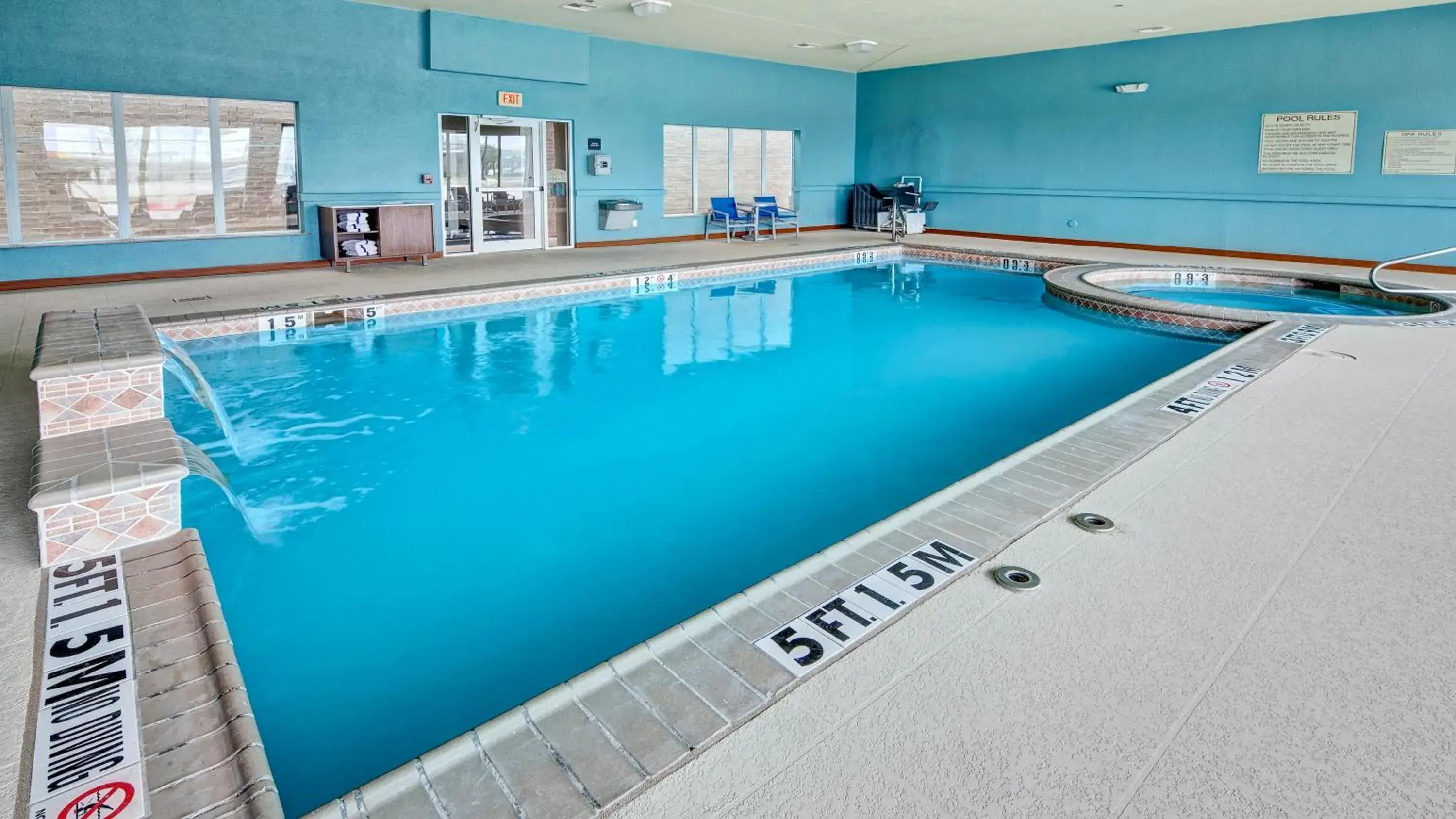 Swimming pool in Holiday Inn Express Hotel and Suites Corsicana I-45 by IHG Swimming pool in Holiday Inn Express Hotel and Suites Corsicana I-45 by IHG