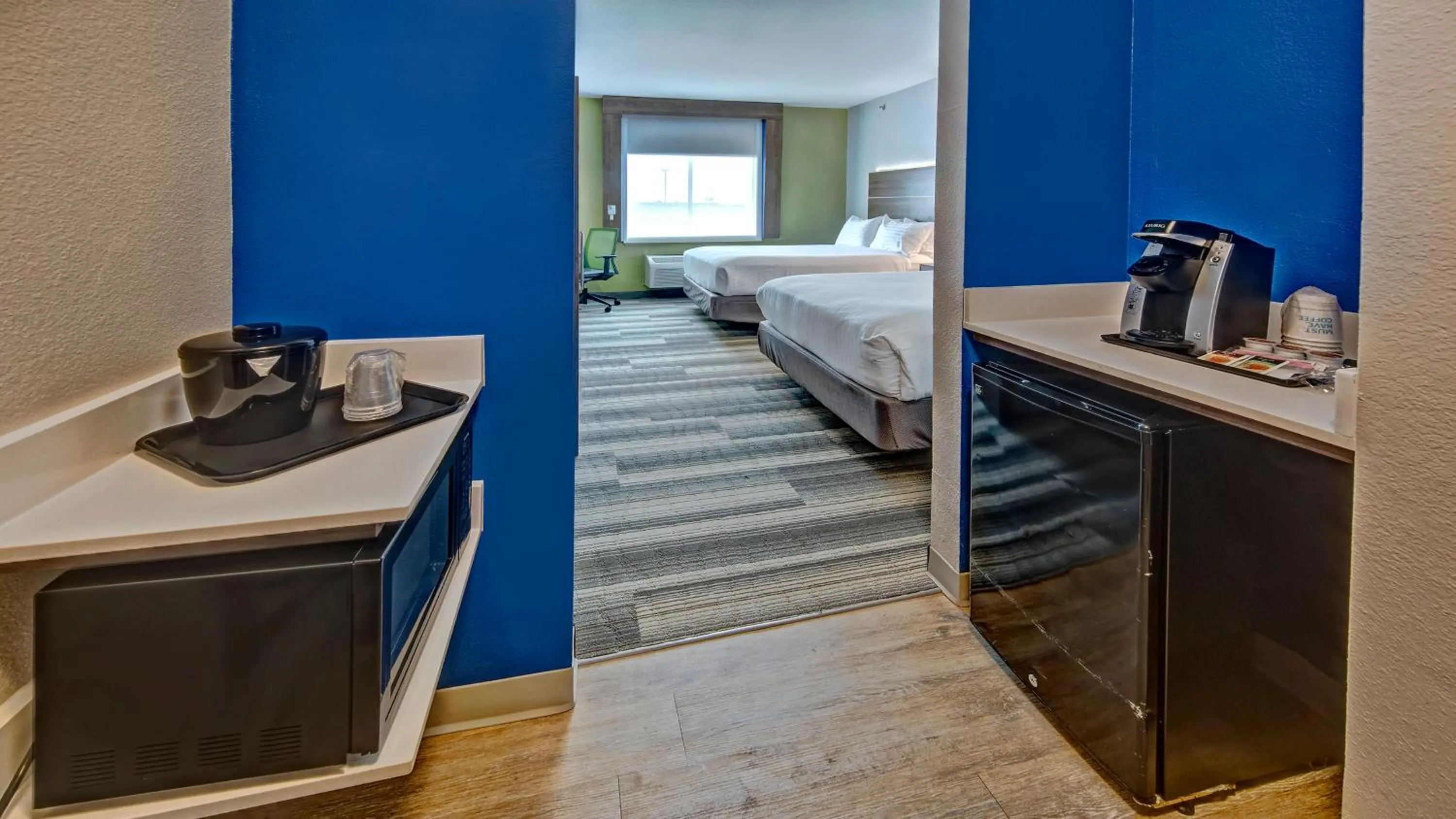 Photo of the whole room, Bed in Holiday Inn Express Hotel and Suites Corsicana I-45 by IHG