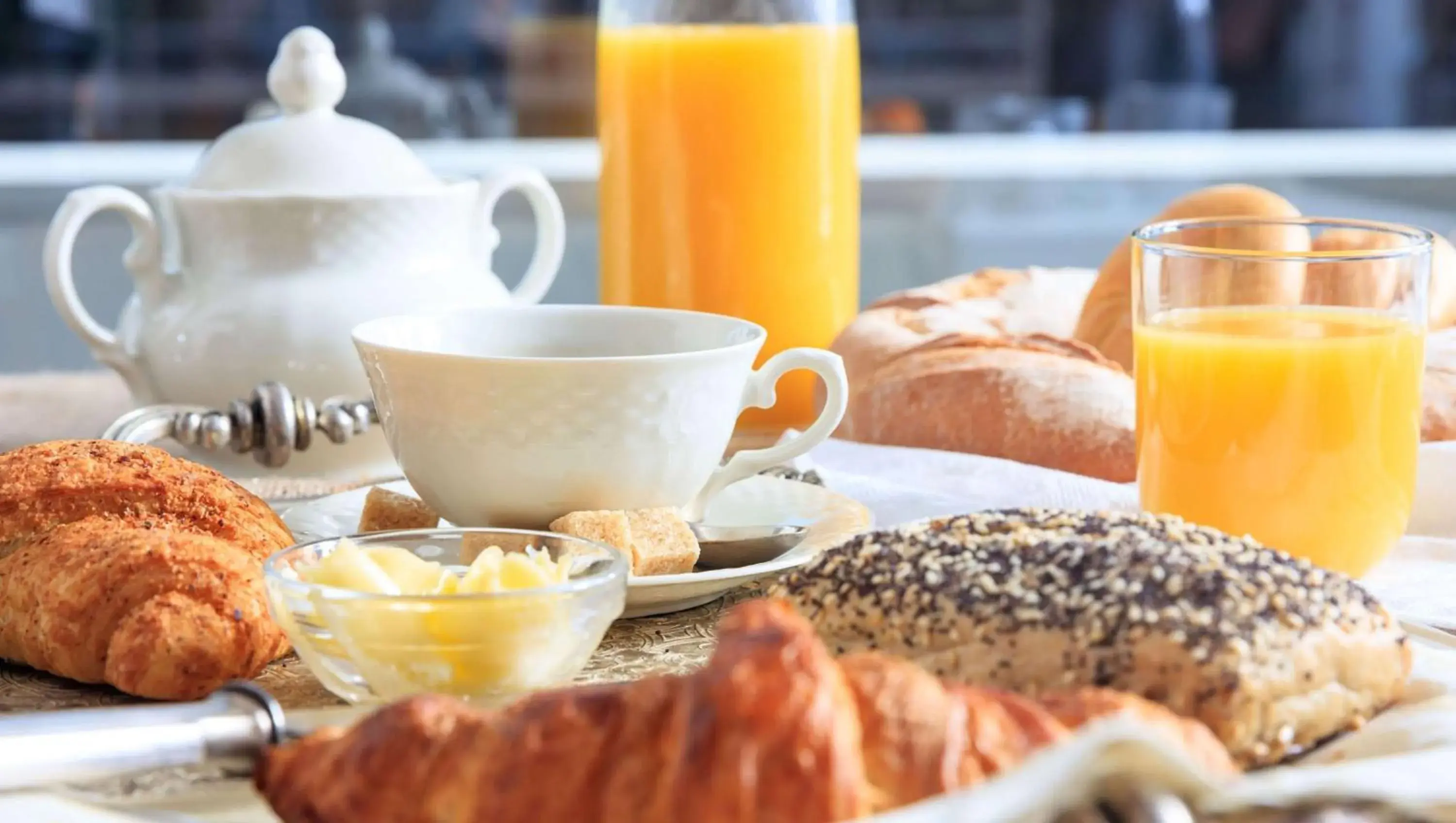 Breakfast in Magnuson Hotel Commerce Breakfast in Magnuson Hotel Commerce