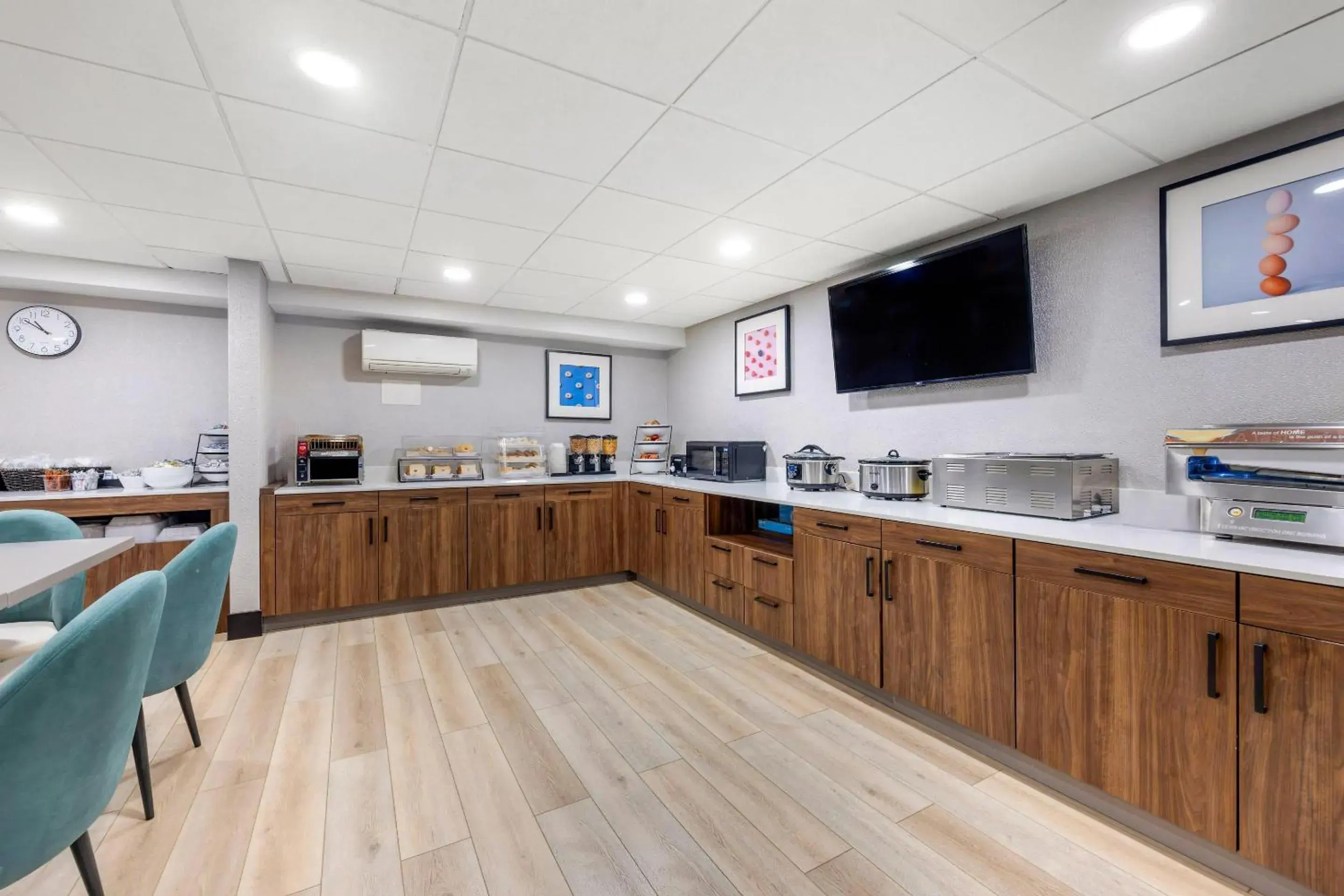 Breakfast in The Capitol Hotel Downtown, an Ascend Collection Hotel Breakfast in The Capitol Hotel Downtown, an Ascend Collection Hotel