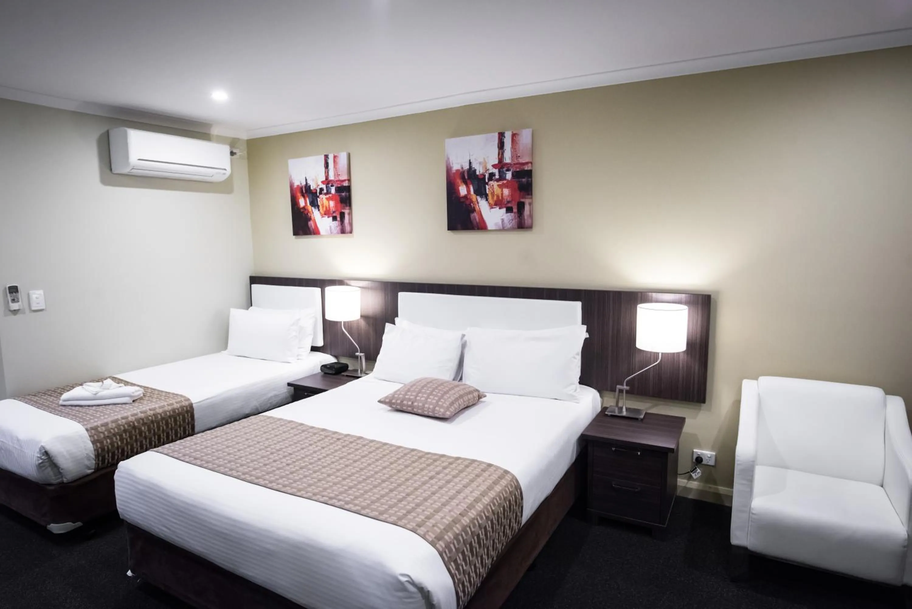 Bedroom, Bed in Best Western Melbourne Airport
