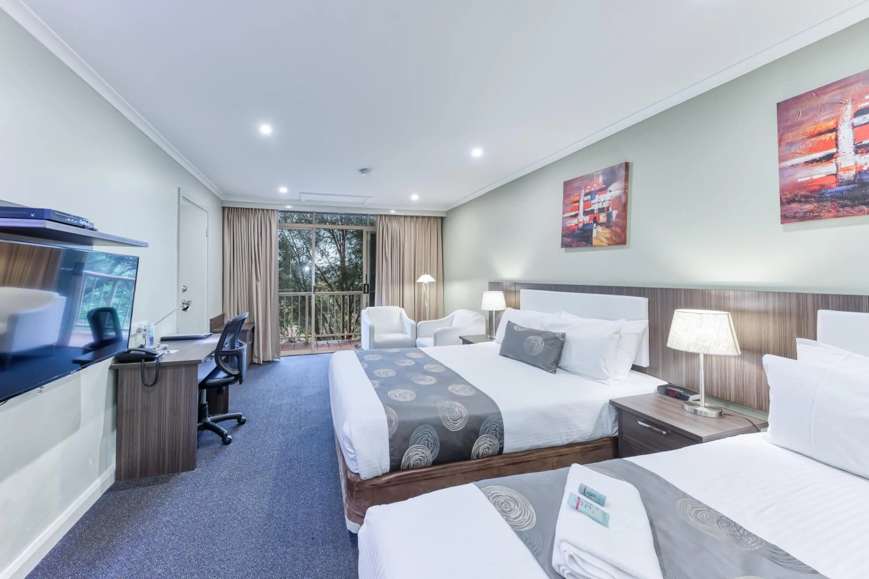 Photo of the whole room, Bed in Best Western Melbourne Airport