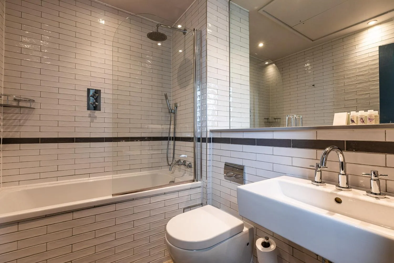 Shower in The Brook Green Hotel