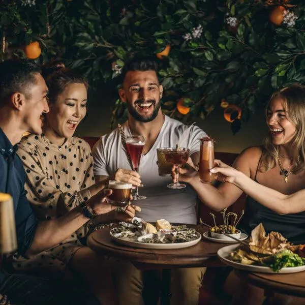 Food and drinks in The Brook Green Hotel