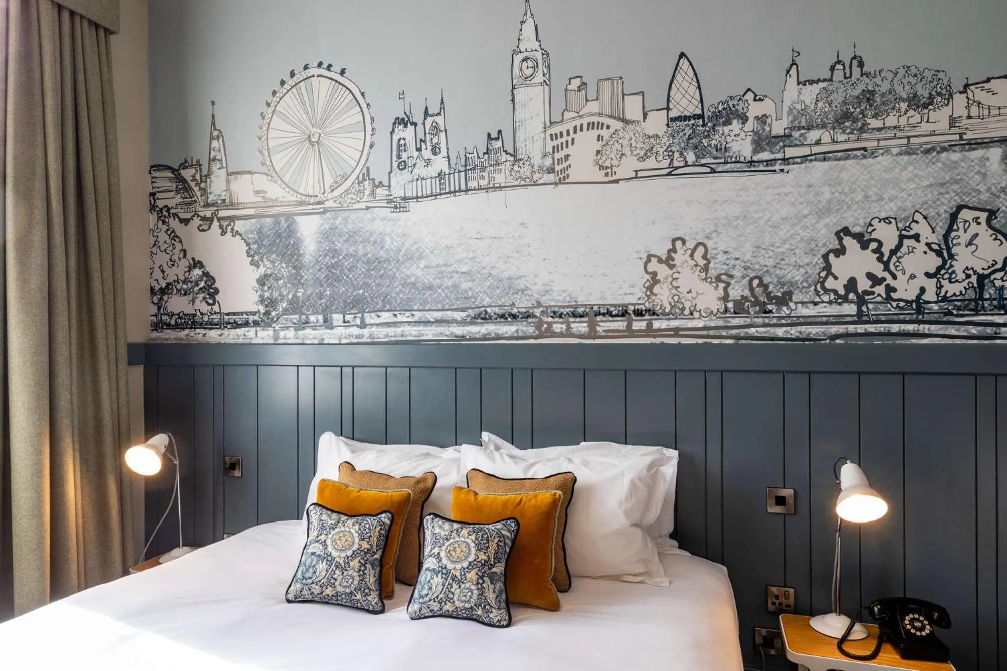 Bedroom, Bed in The Brook Green Hotel