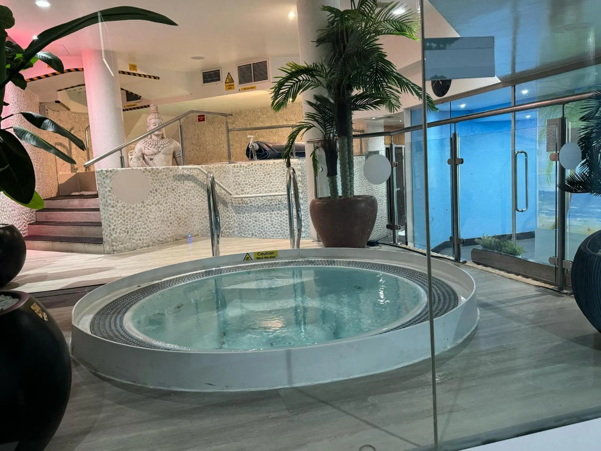 Hot Tub in Rafayel Hotel & Spa