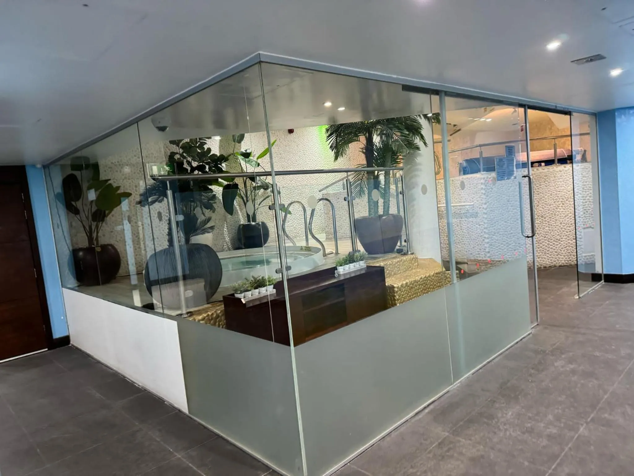 Hot Tub in Rafayel Hotel & Spa