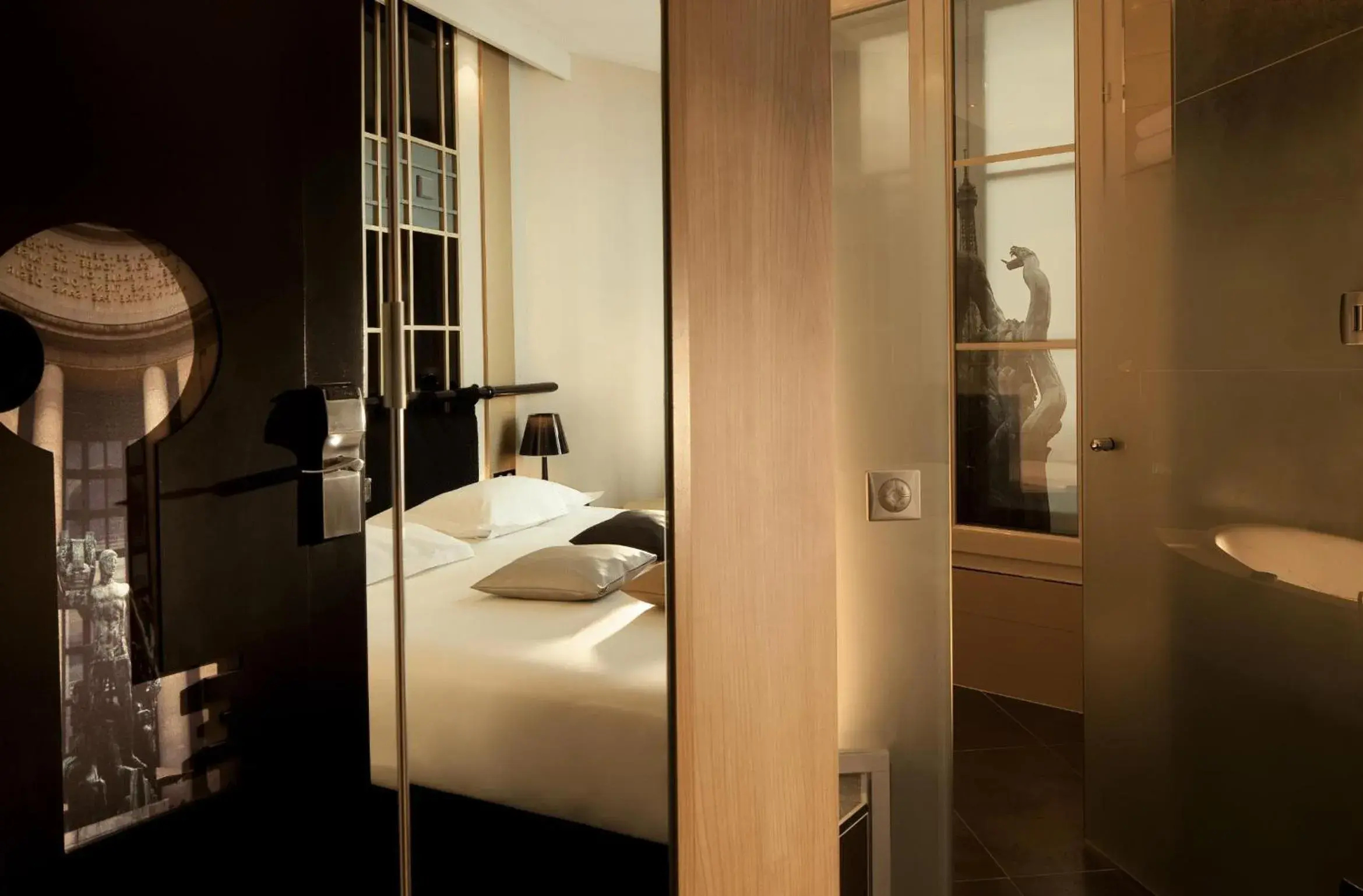Bedroom, Bed in Secret de Paris - Hotel & Spa Bedroom, Bed in Secret de Paris - Hotel & Spa