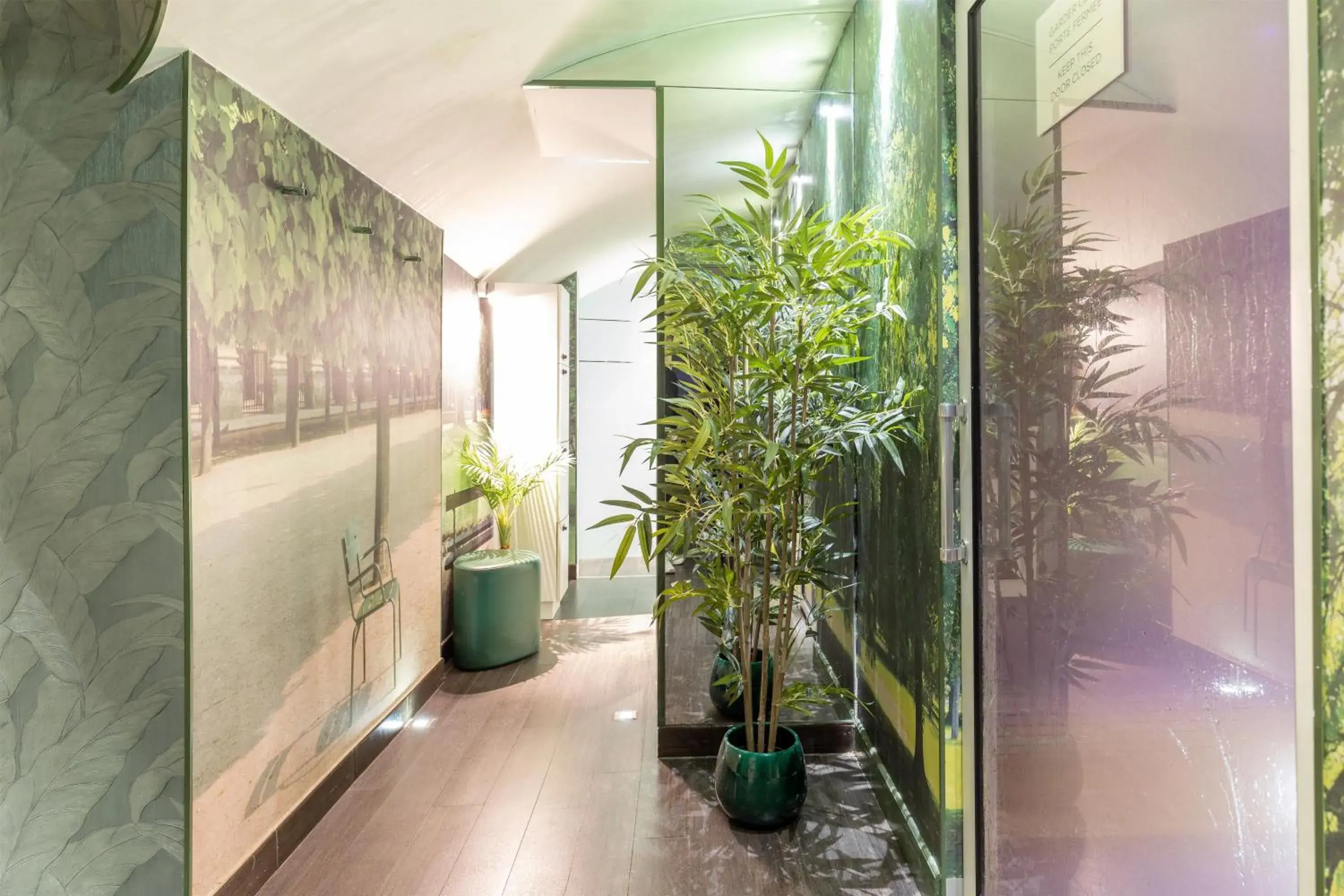 Spa and wellness centre/facilities in Secret de Paris - Hotel & Spa Spa and wellness centre/facilities in Secret de Paris - Hotel & Spa