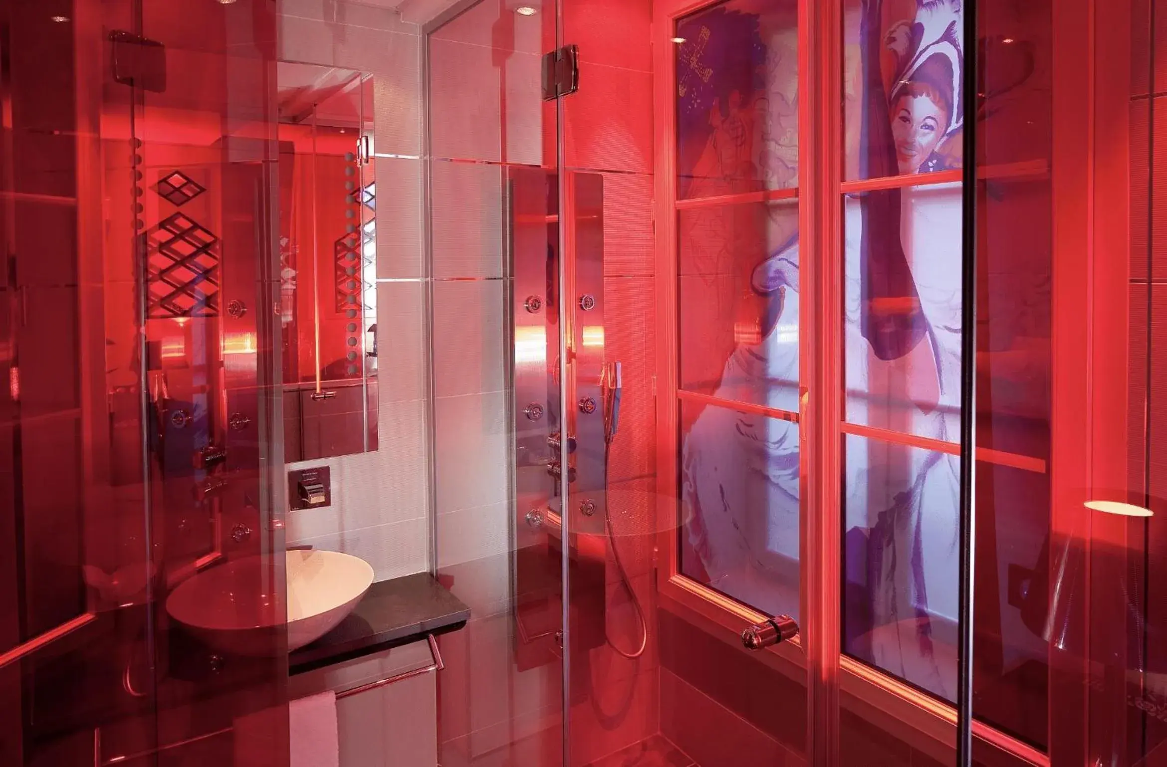 Bathroom in Secret de Paris - Hotel & Spa Bathroom in Secret de Paris - Hotel & Spa