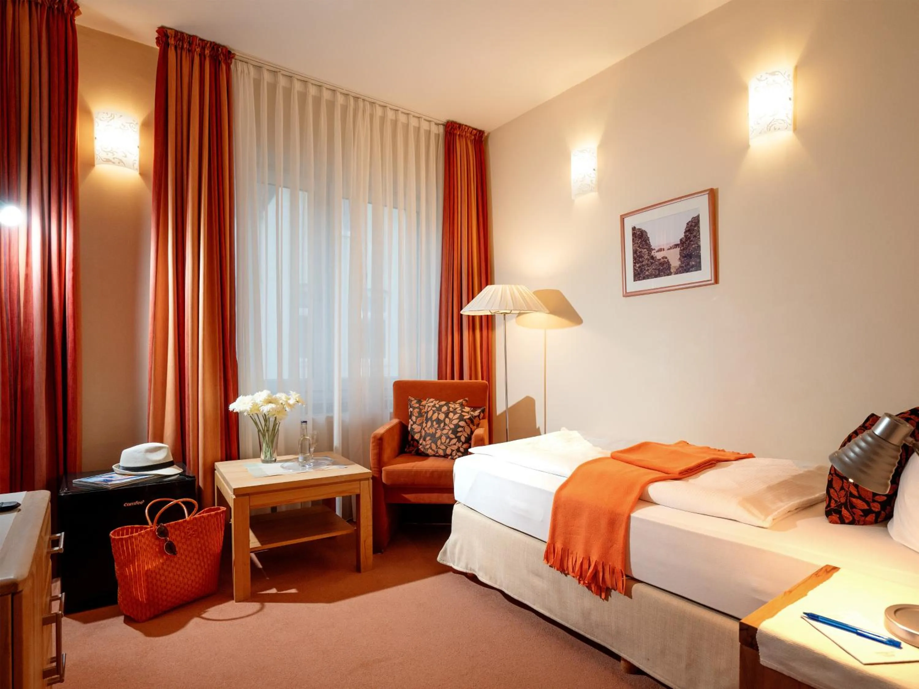 Photo of the whole room, Bed in Hotel Gutenberg