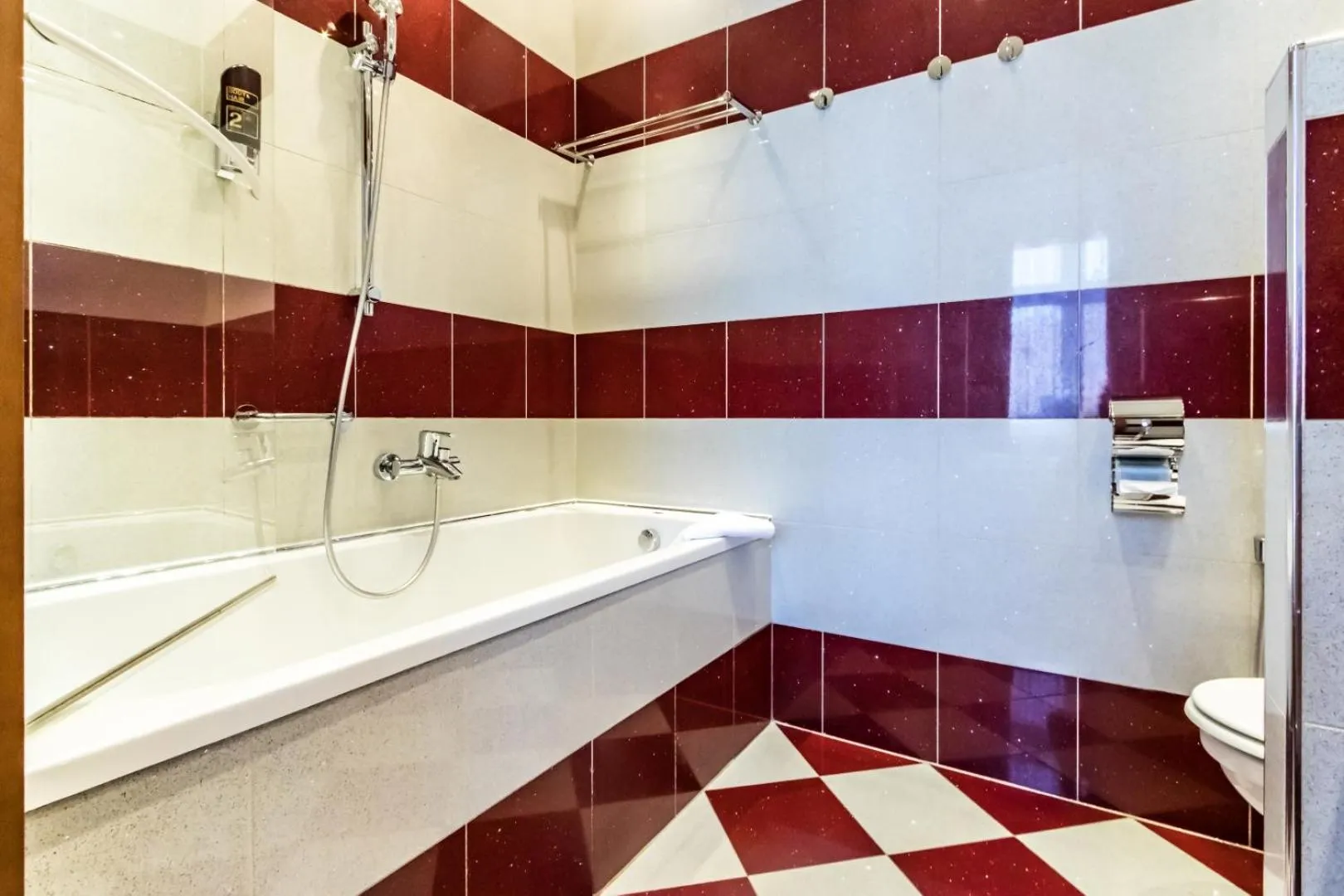 Toilet in Hotel Corvinus Vienna