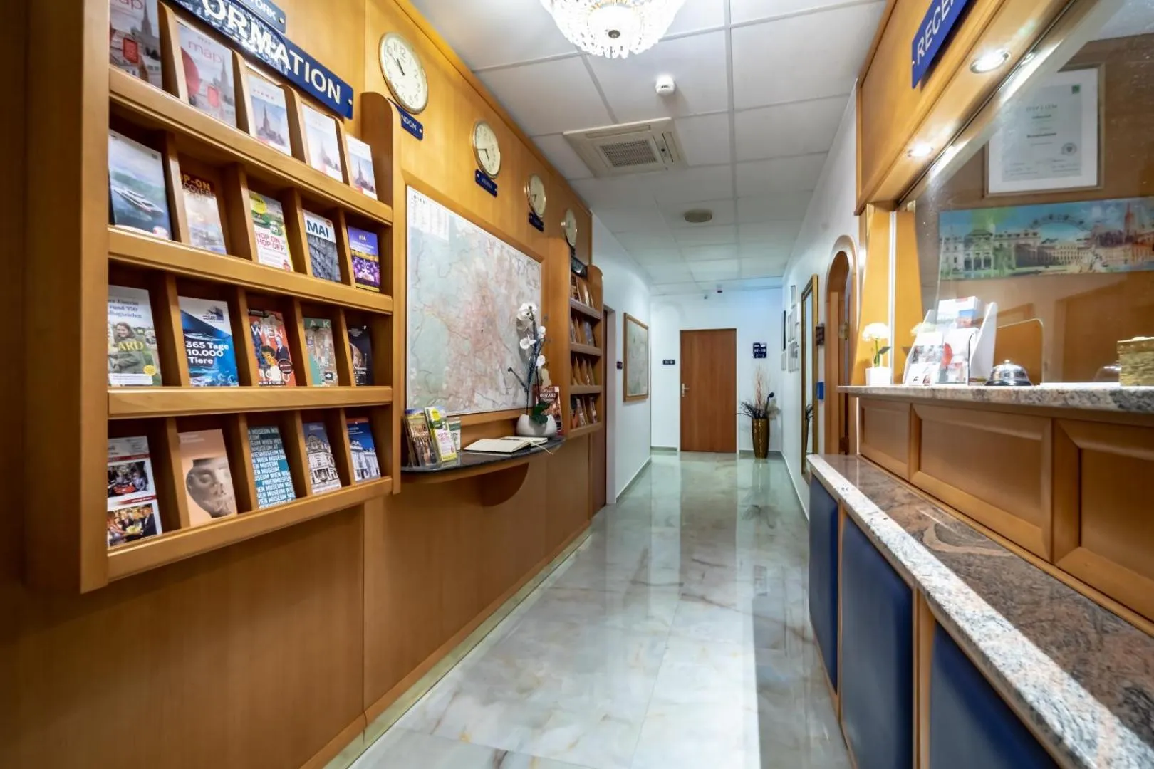 Lobby or reception in Hotel Corvinus Vienna
