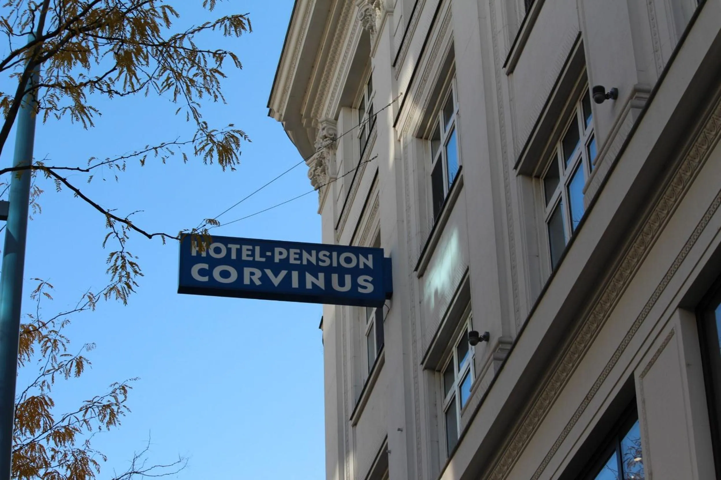Facade/entrance in Hotel Corvinus Vienna