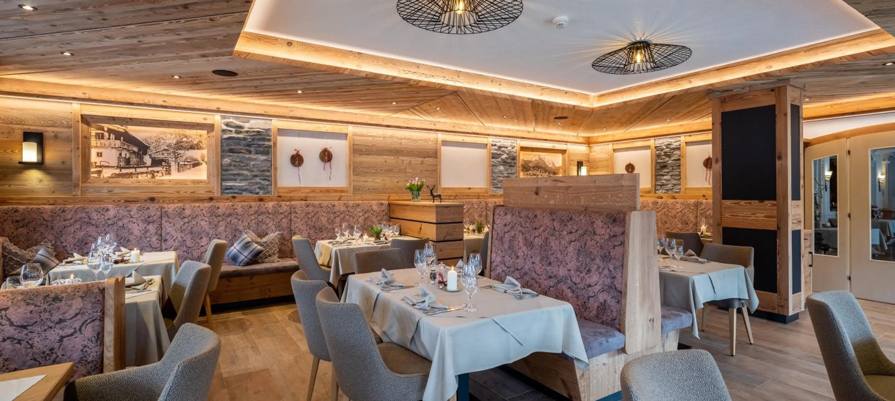 Restaurant/places to eat in Hotel Jagdschlössl