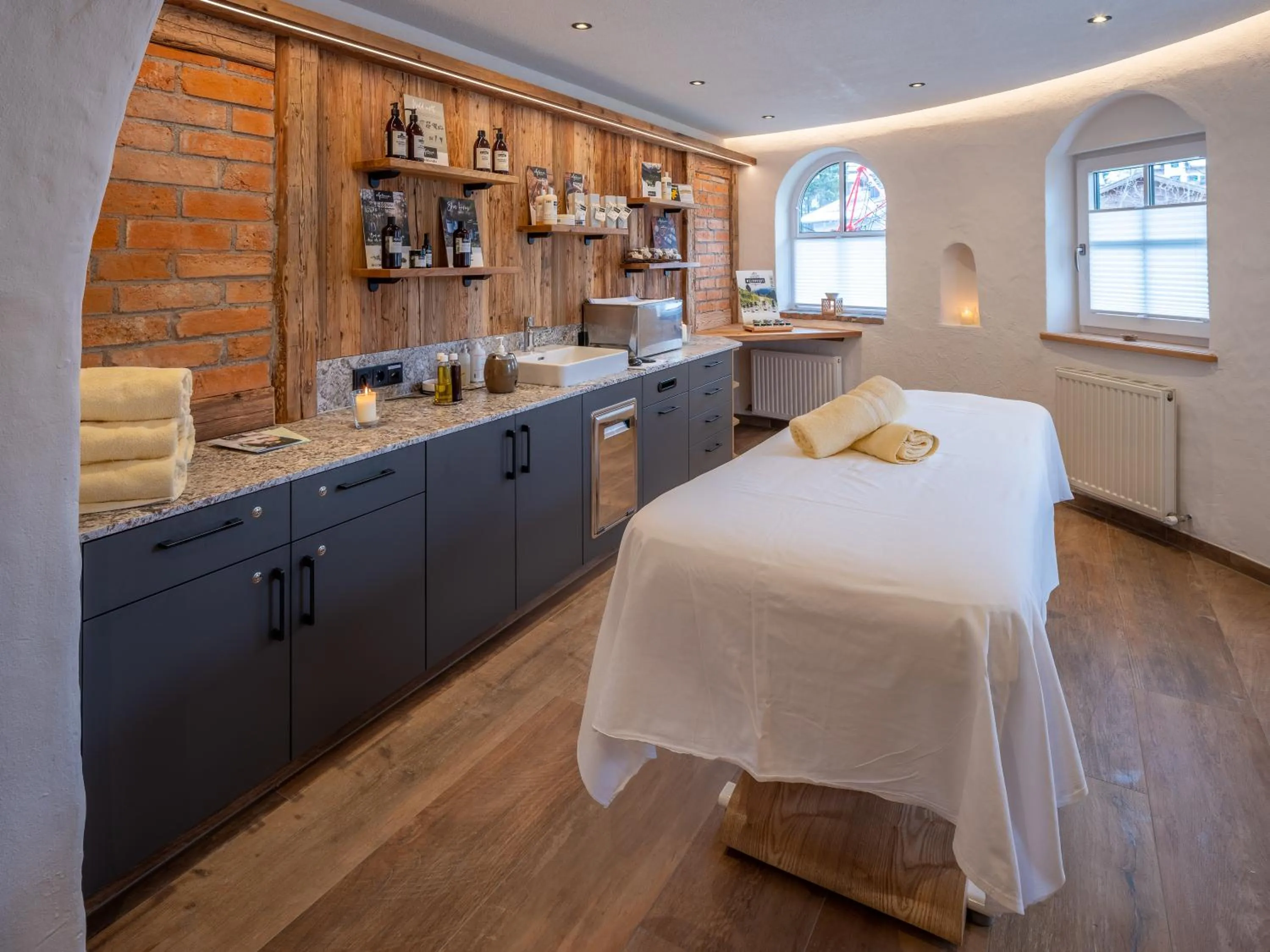 Massage, Bed in Hotel Jagdschlössl