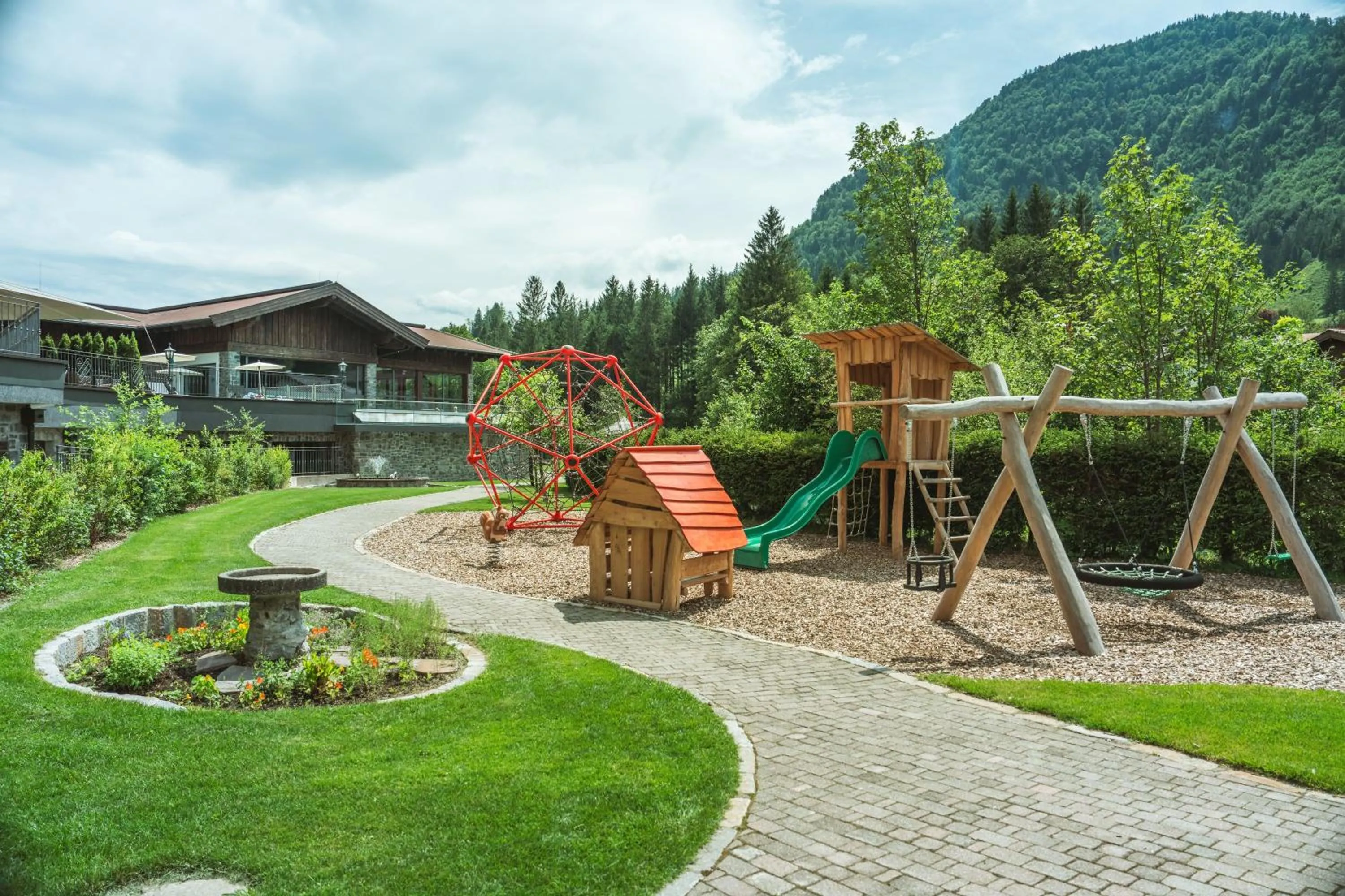 Garden in Hotel Jagdschlössl