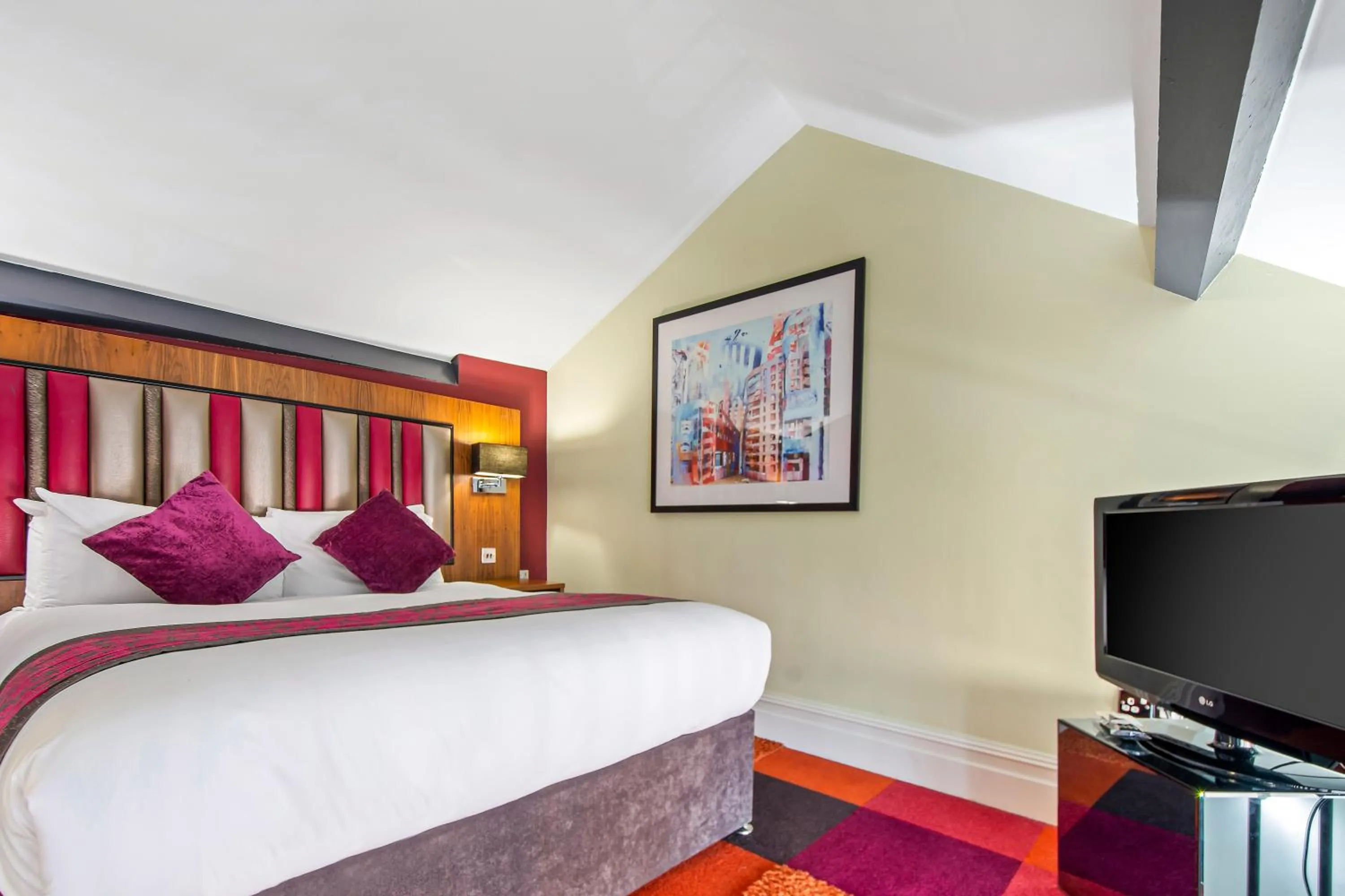 Bedroom, Bed in Roomzzz Manchester City