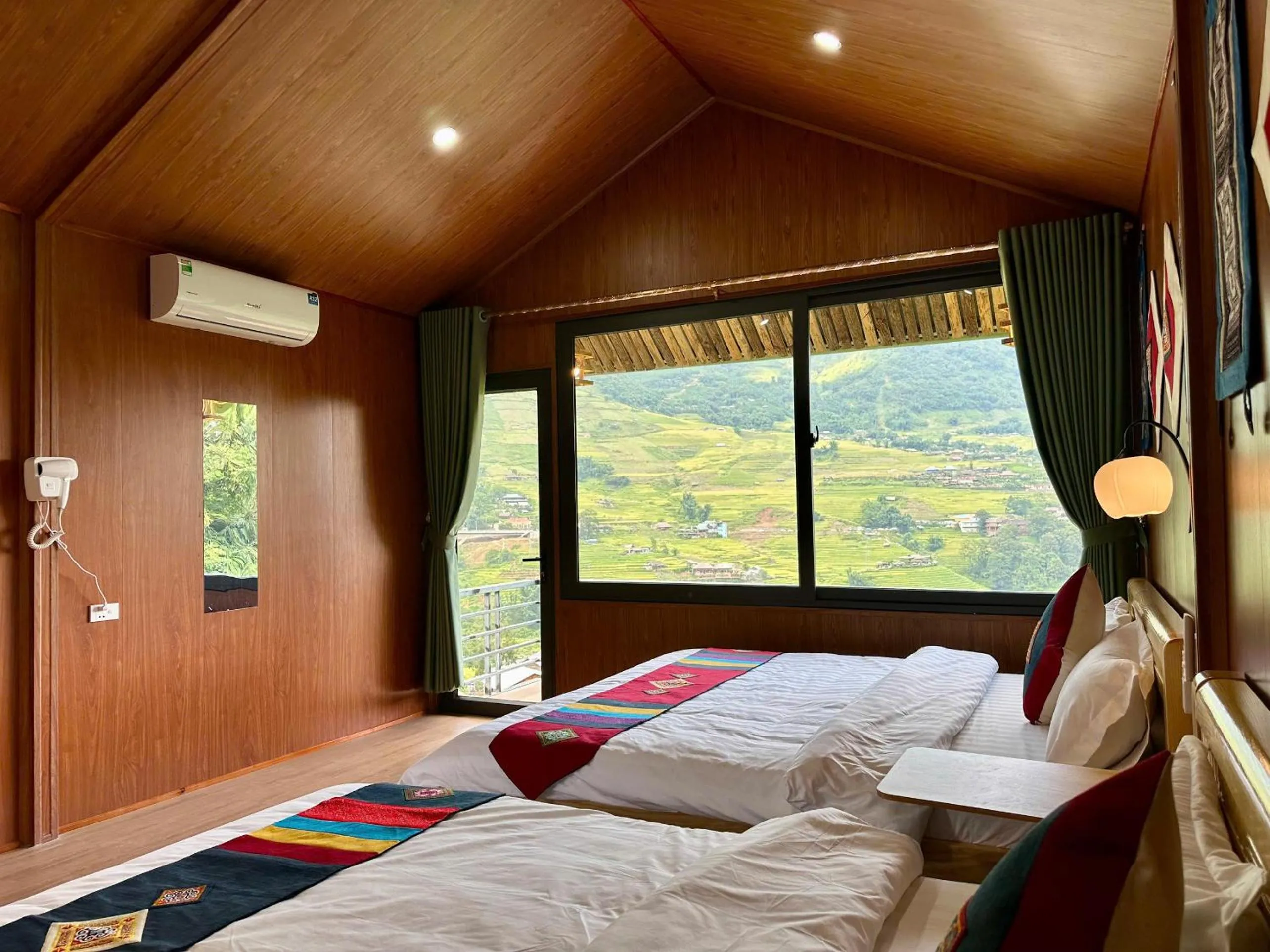 Bed in Tavan Chopai Homestay