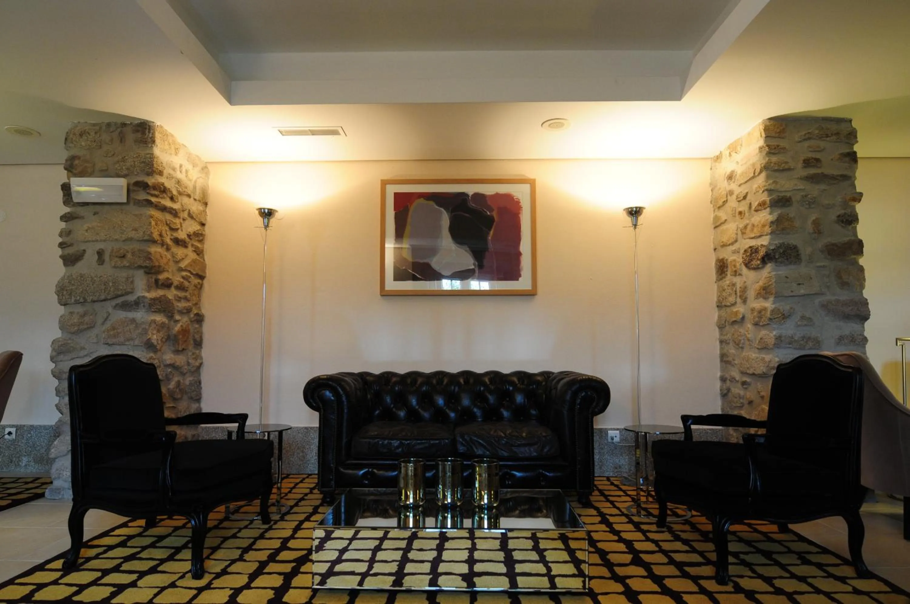 Lounge or bar in INATEL Linhares da Beira Hotel Rural
