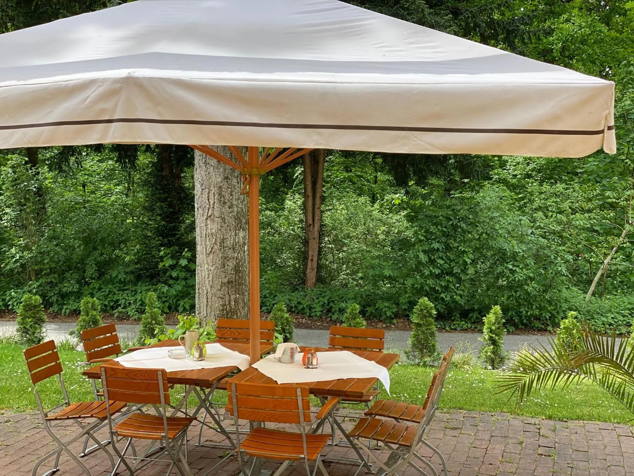 Restaurant/places to eat in Parkhotel Zirndorf