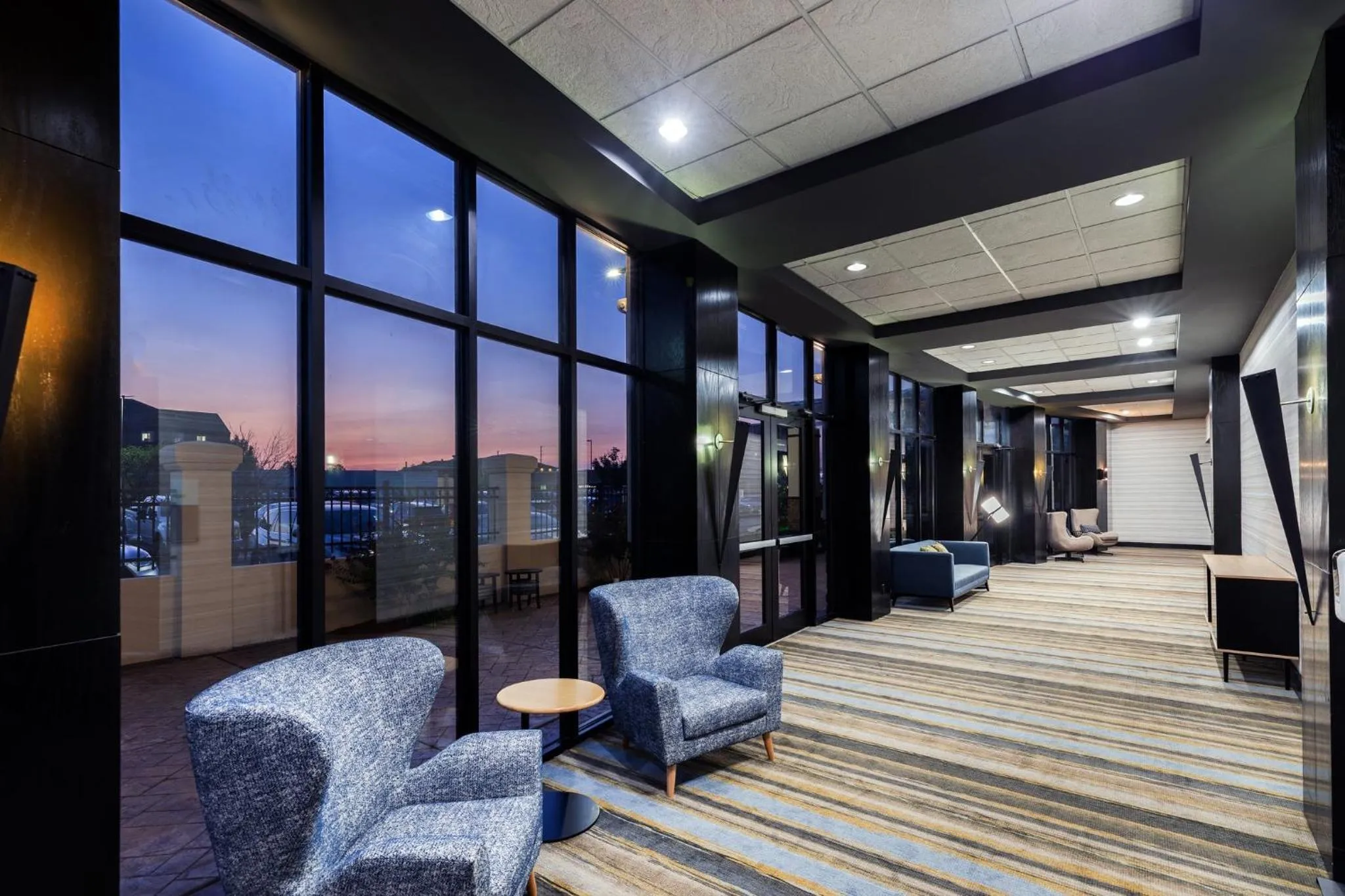 Meeting/conference room in Holiday Inn Hotel & Suites Tulsa South by IHG