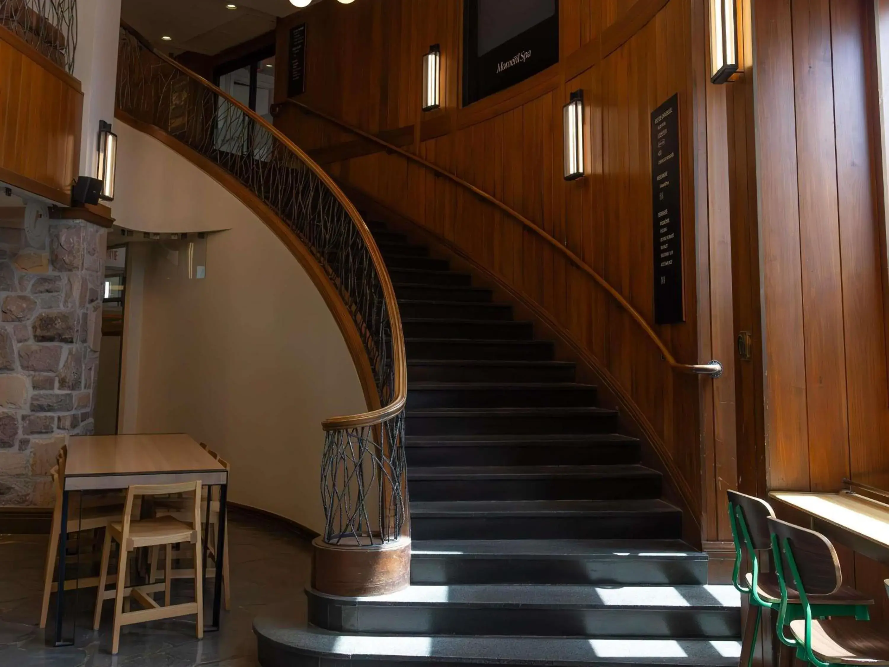 Restaurant/places to eat in Fairmont Tremblant Restaurant/places to eat in Fairmont Tremblant