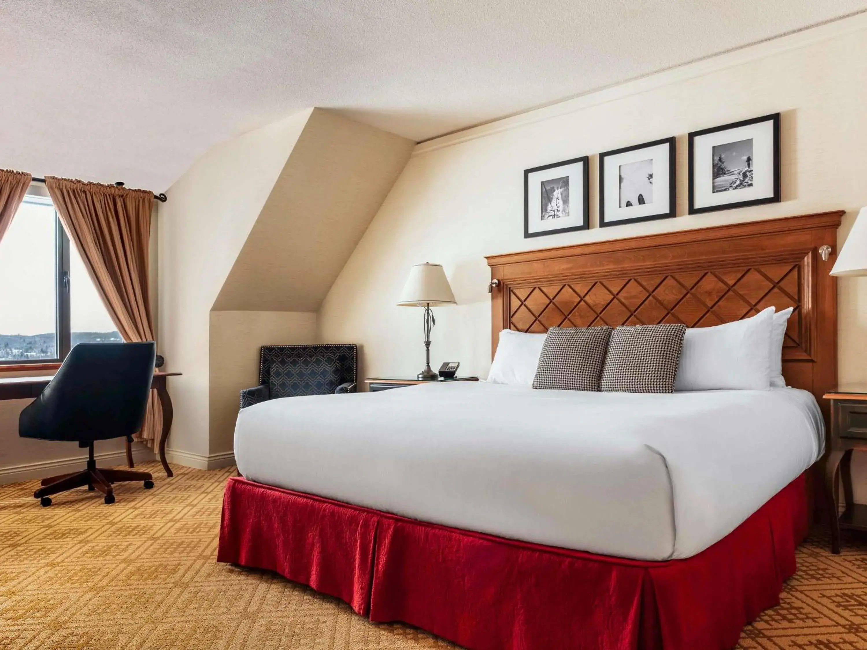 Bedroom, Bed in Fairmont Tremblant Bedroom, Bed in Fairmont Tremblant