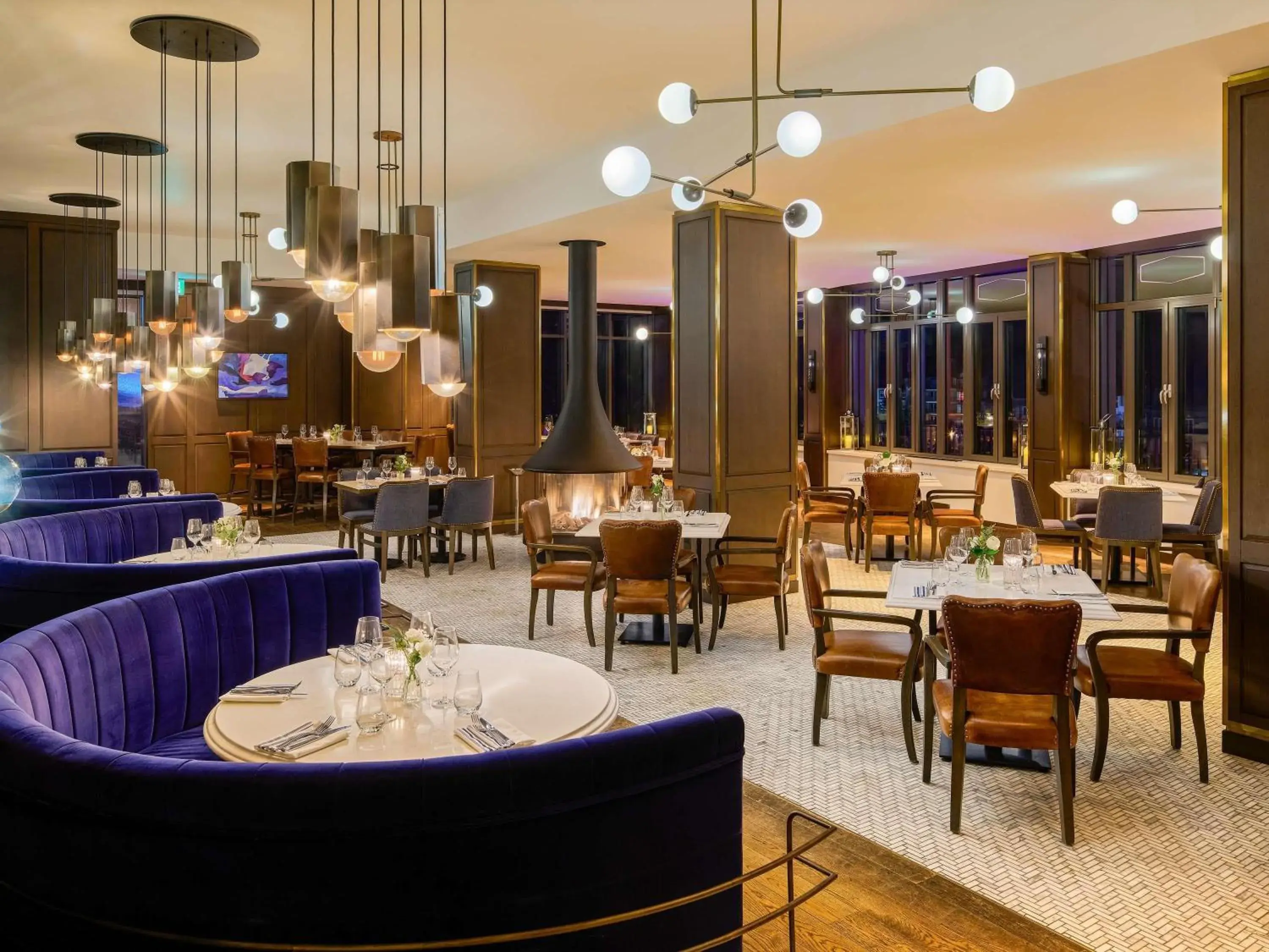 Restaurant/places to eat in Fairmont Tremblant Restaurant/places to eat in Fairmont Tremblant