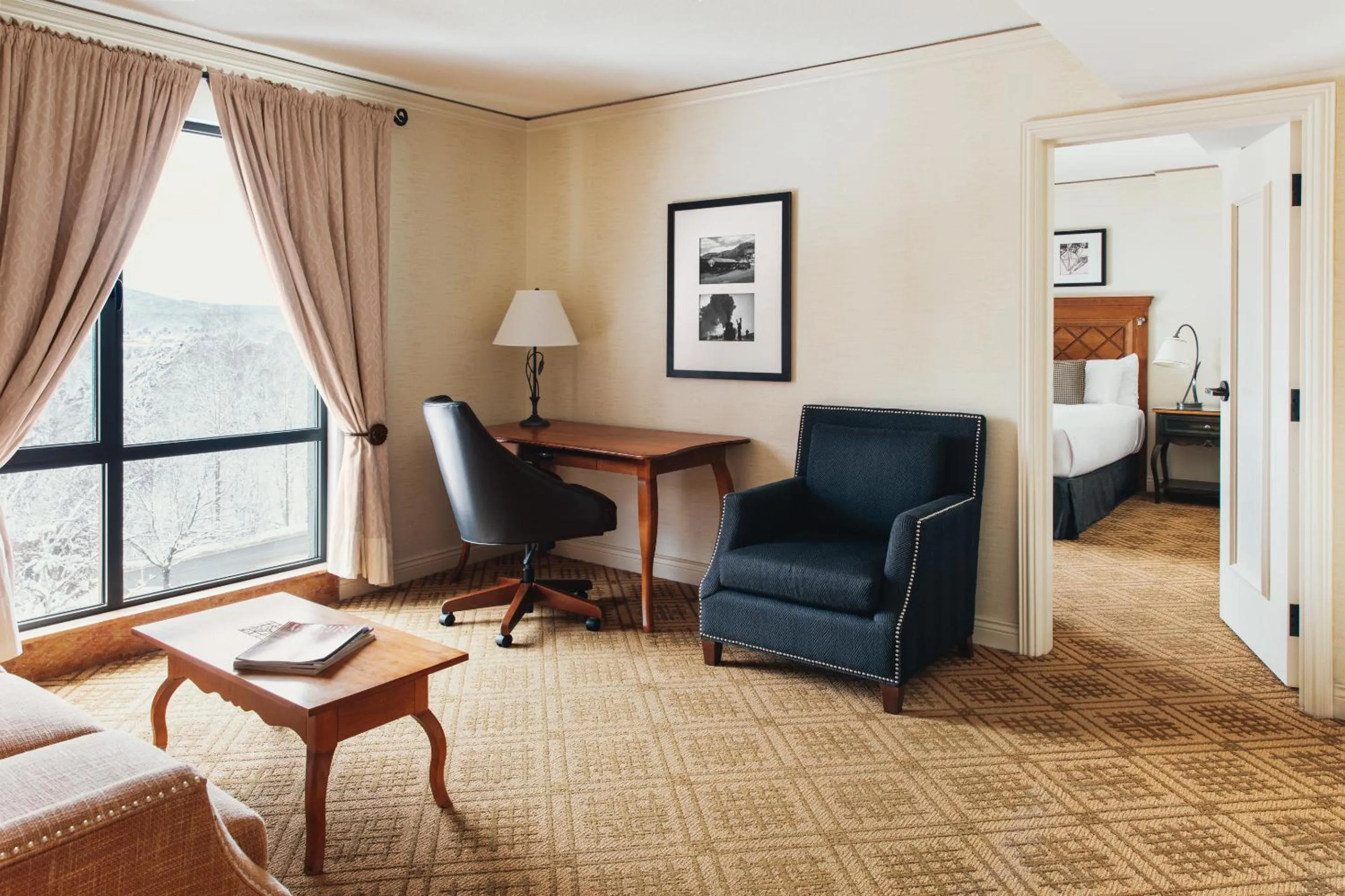 Bedroom, Bed in Fairmont Tremblant