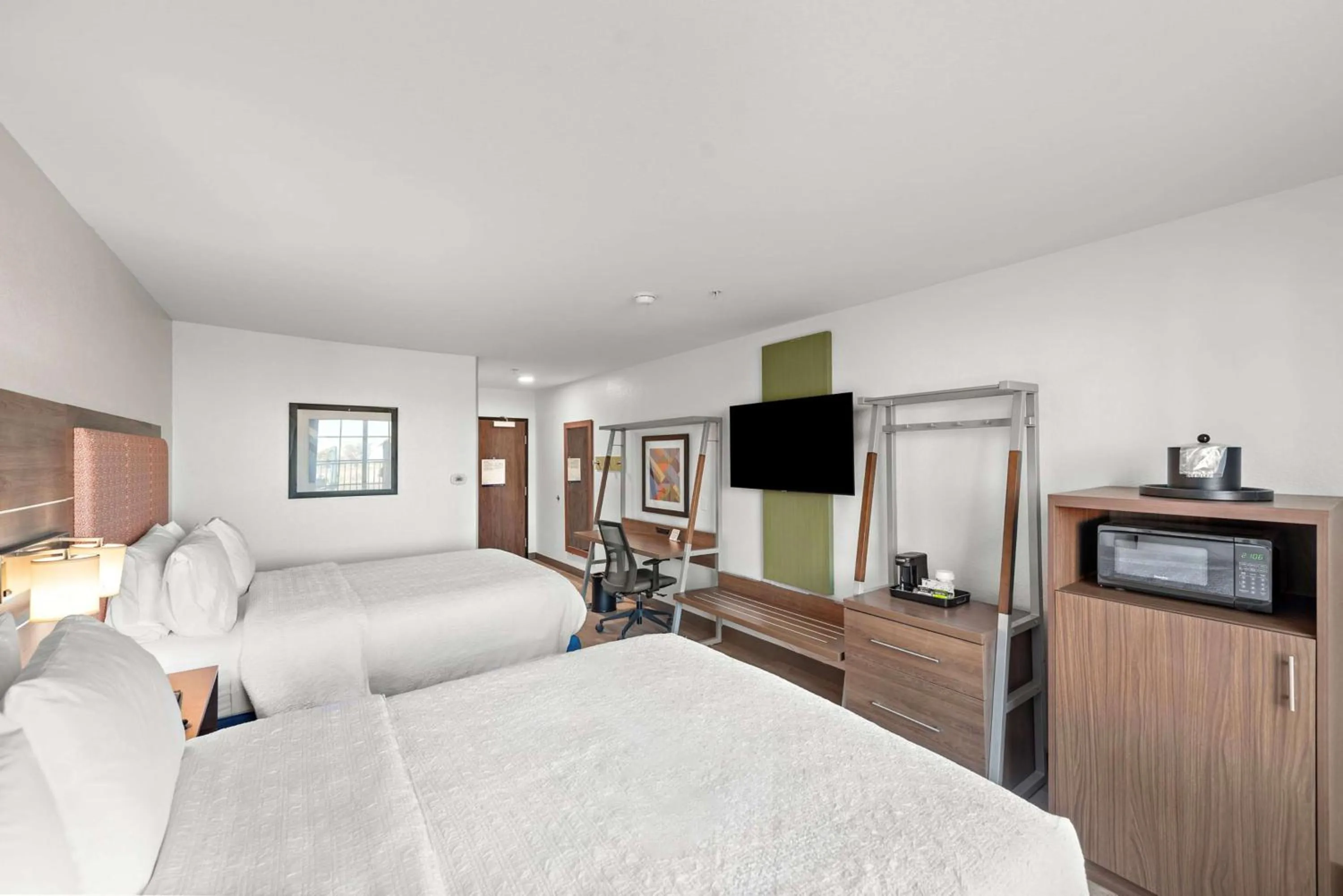 Bedroom, Bed in Hampton Inn by Hilton Calexico
