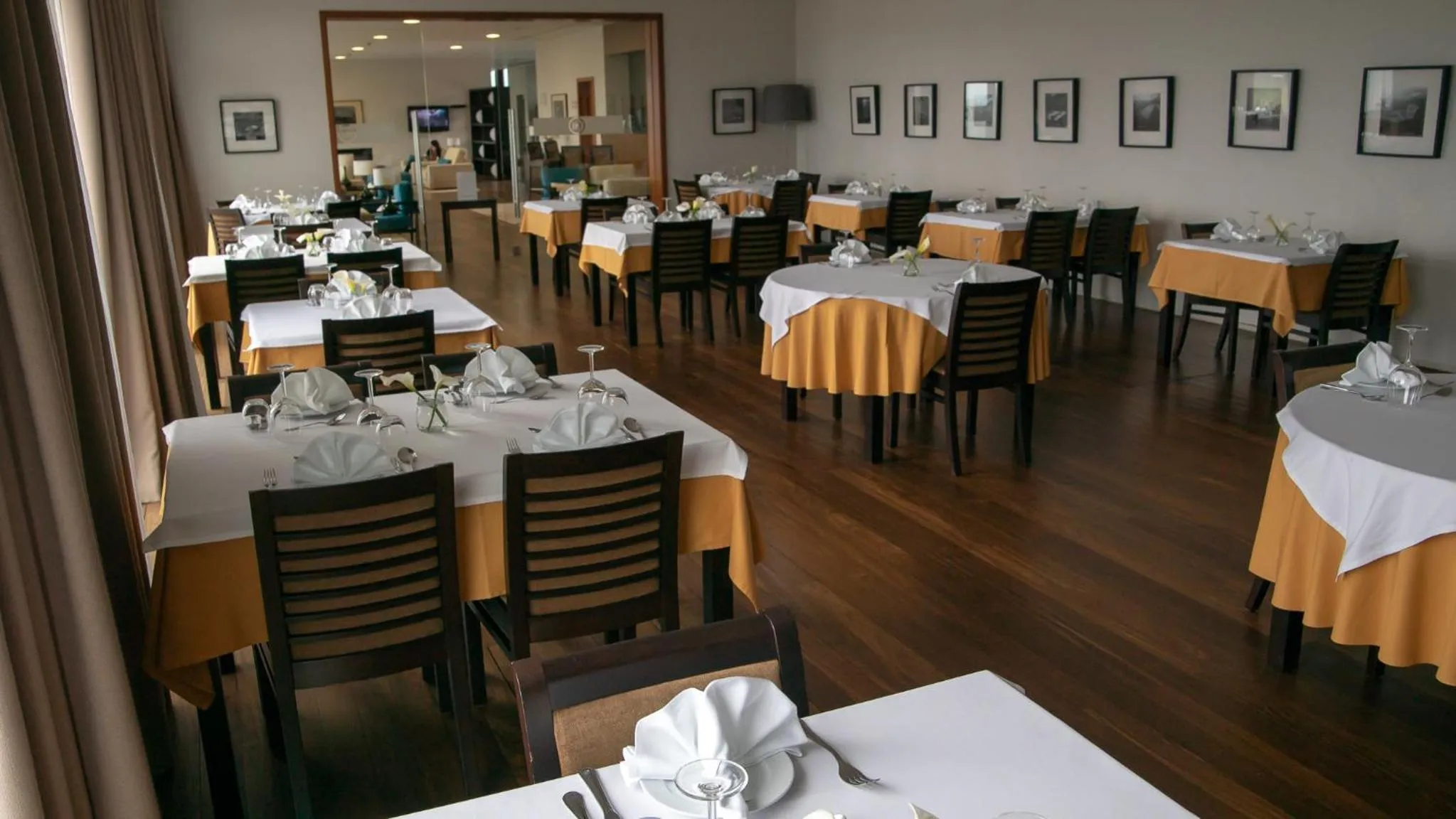 Restaurant/places to eat in INATEL Flores