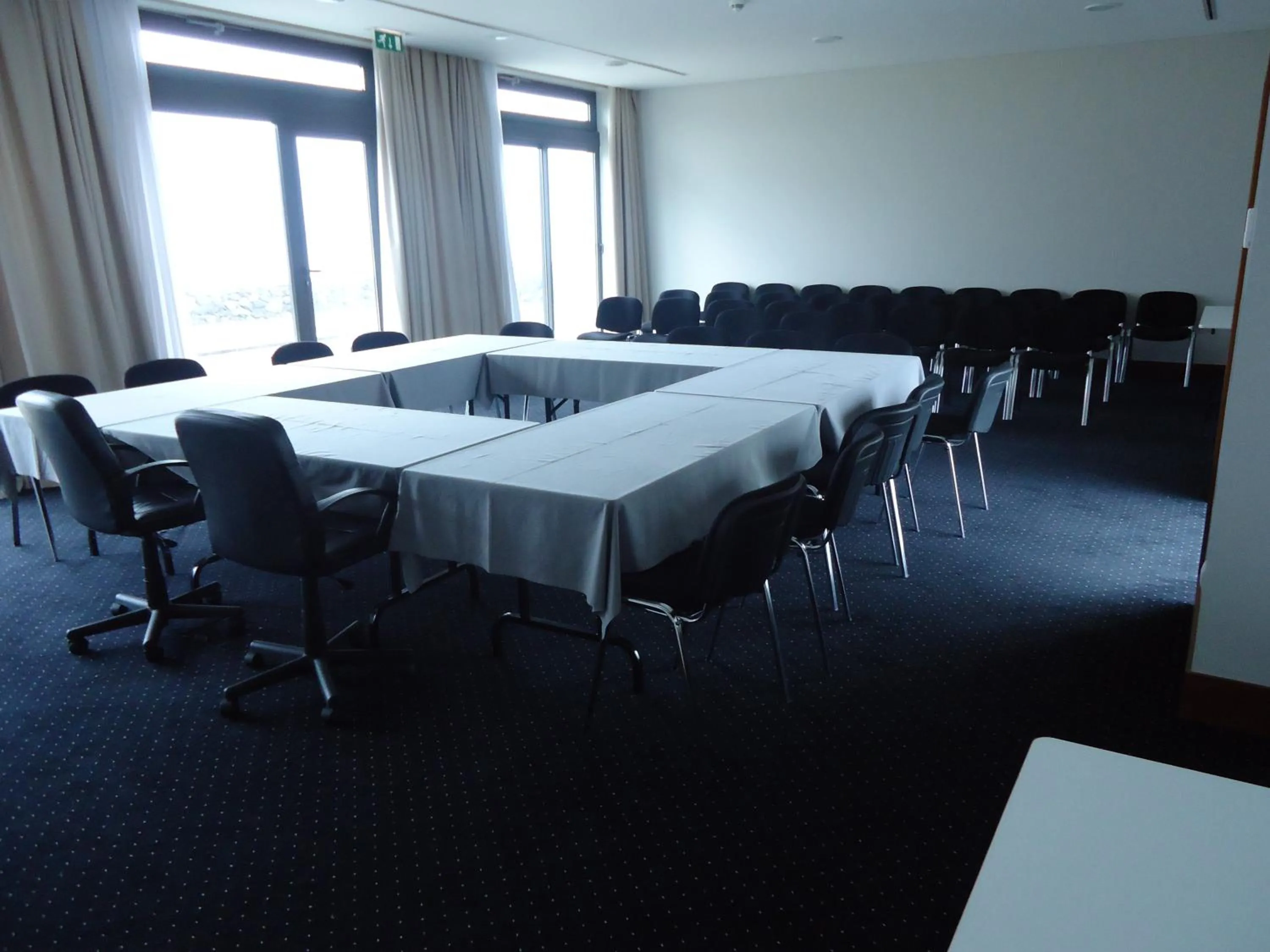 Business facilities in INATEL Flores