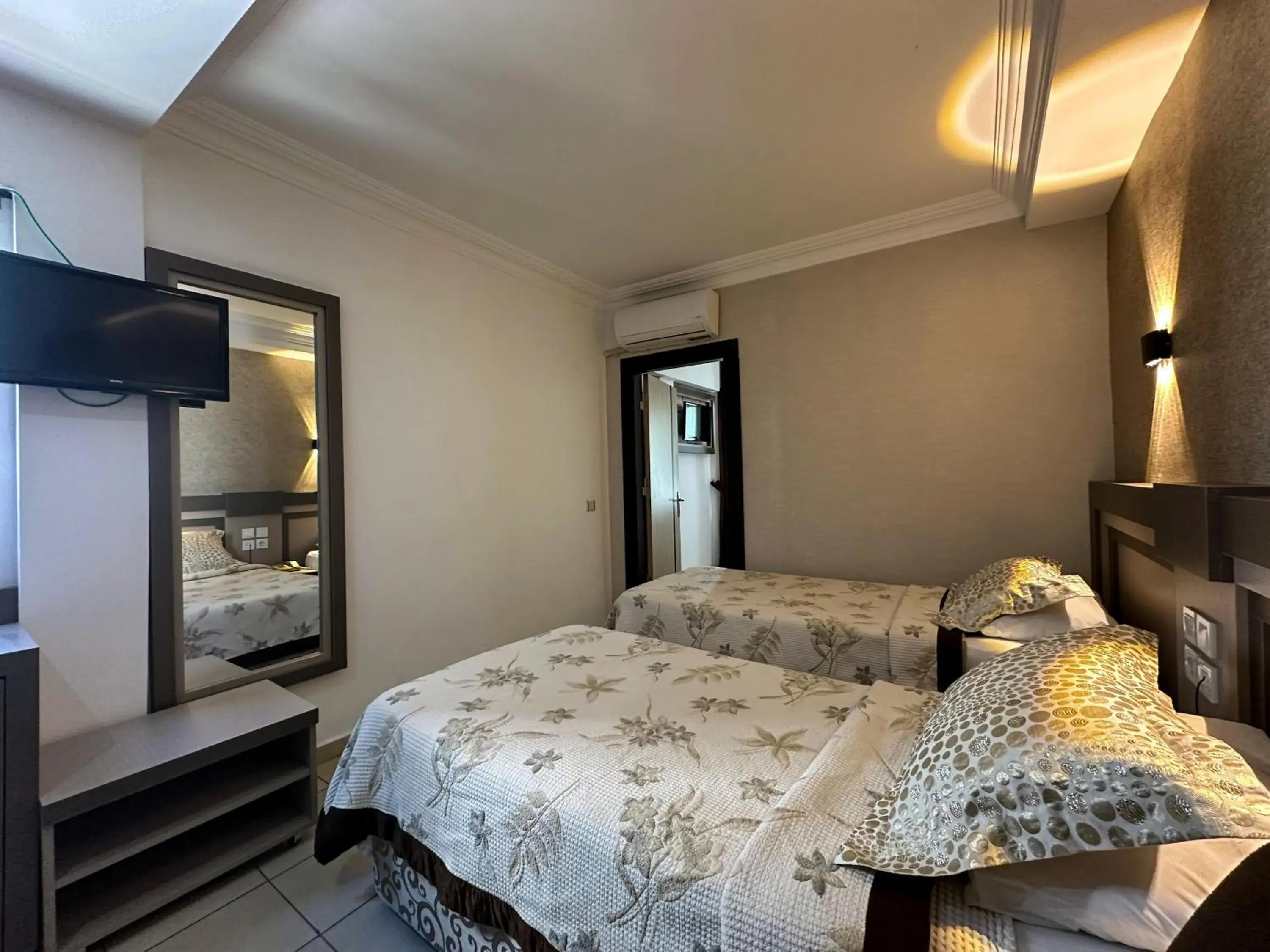 Bedroom, Bed in Monte Carlo Hotel Bedroom, Bed in Monte Carlo Hotel