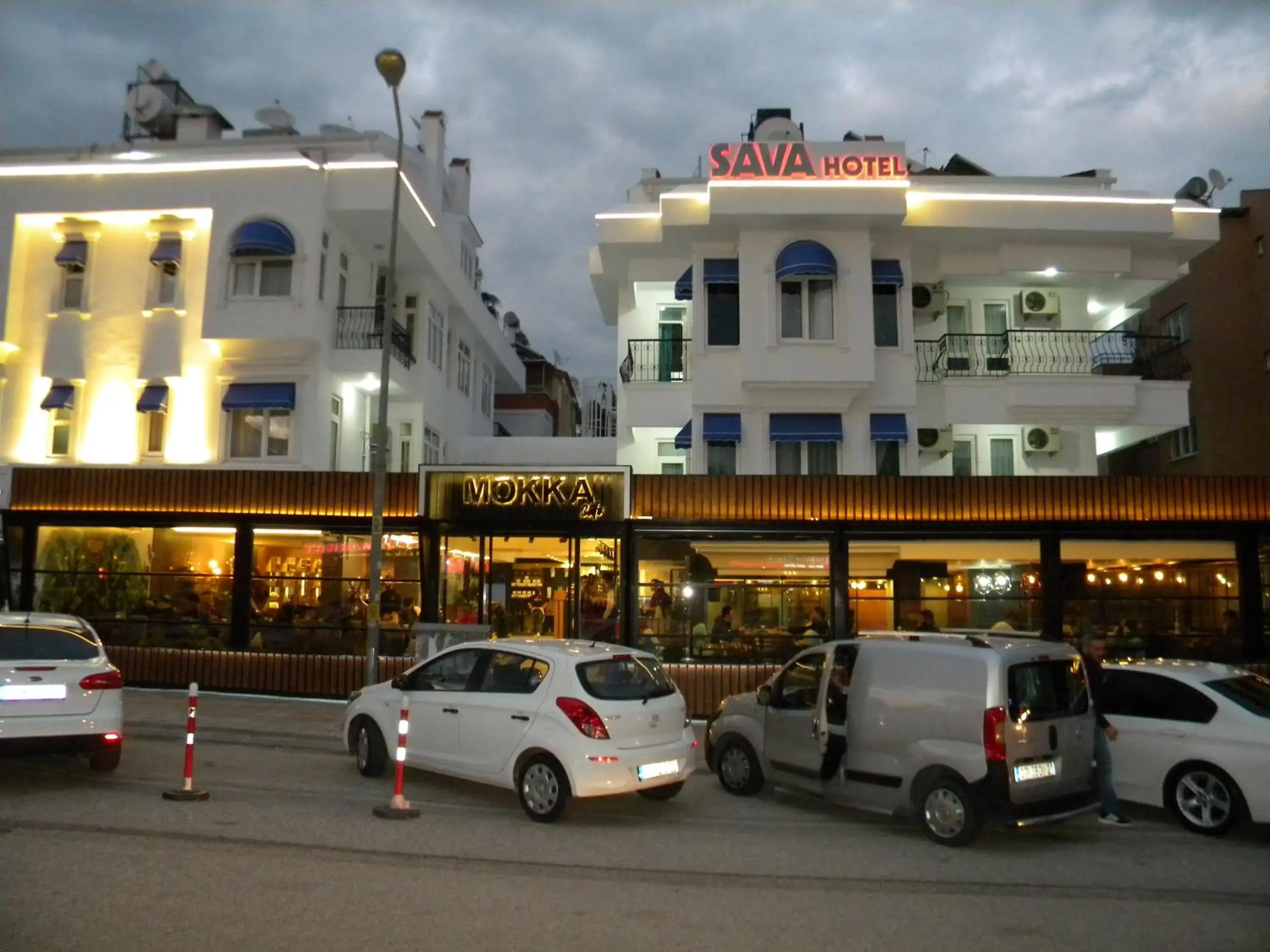 Restaurant/places to eat in Sava Hotel Restaurant/places to eat in Sava Hotel