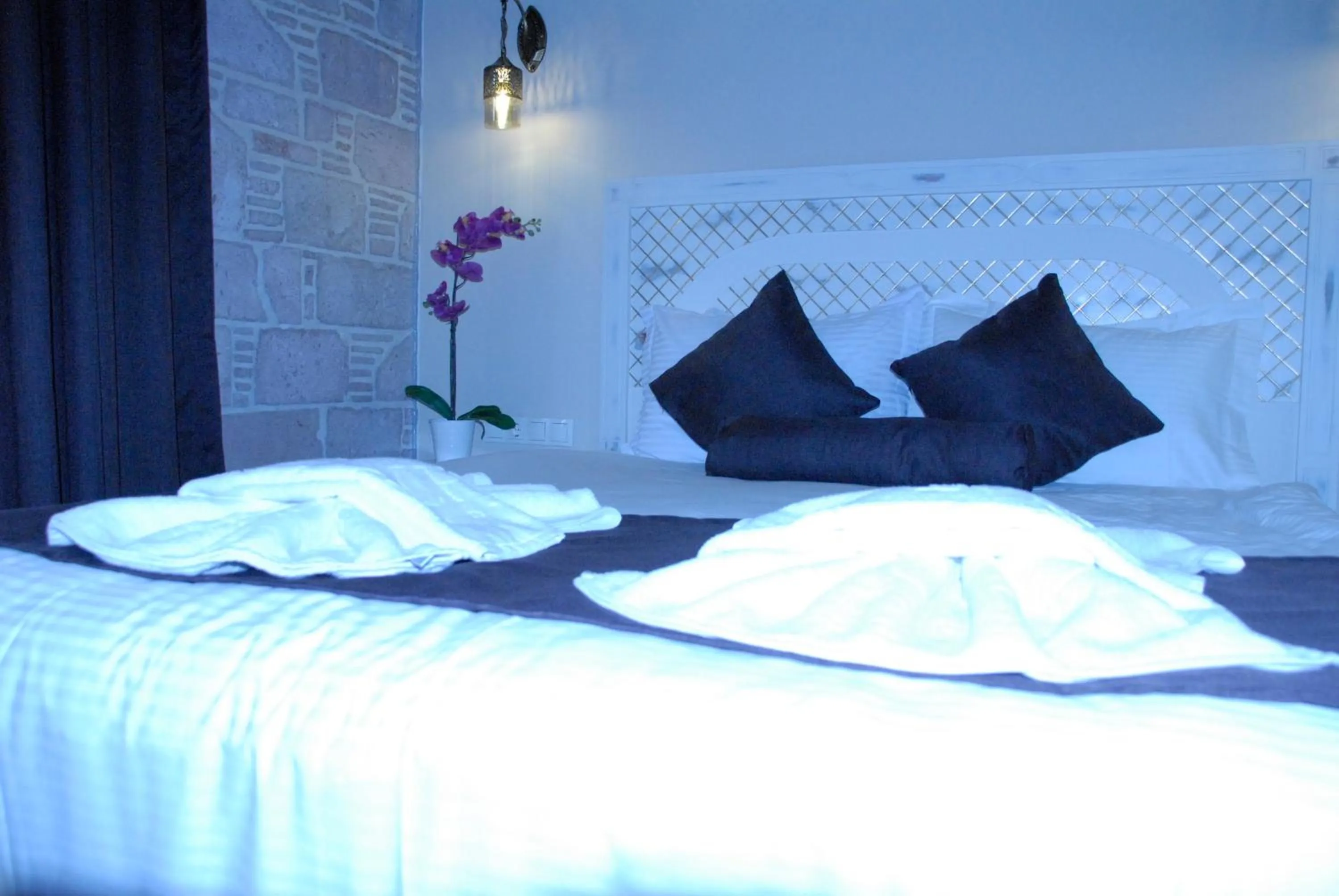 Decorative detail, Bed in Orchis Hotel