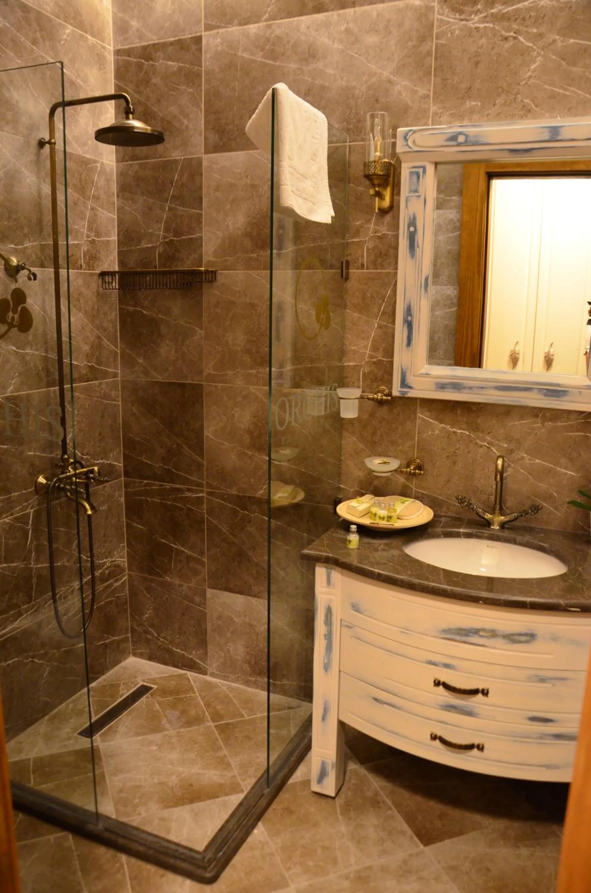 Bathroom in Orchis Hotel