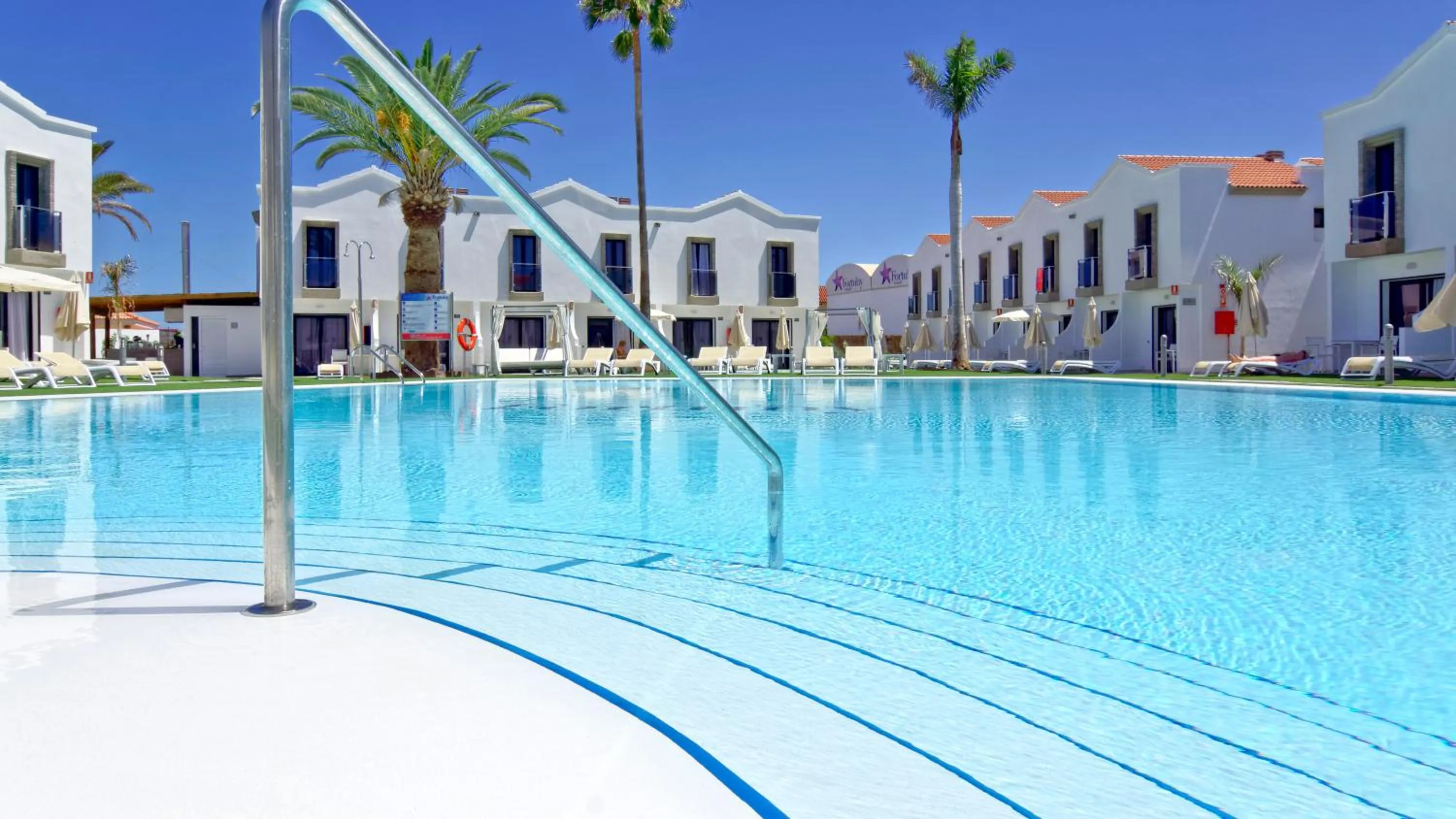 Swimming pool in FBC Fortuny Resort - Adults Only