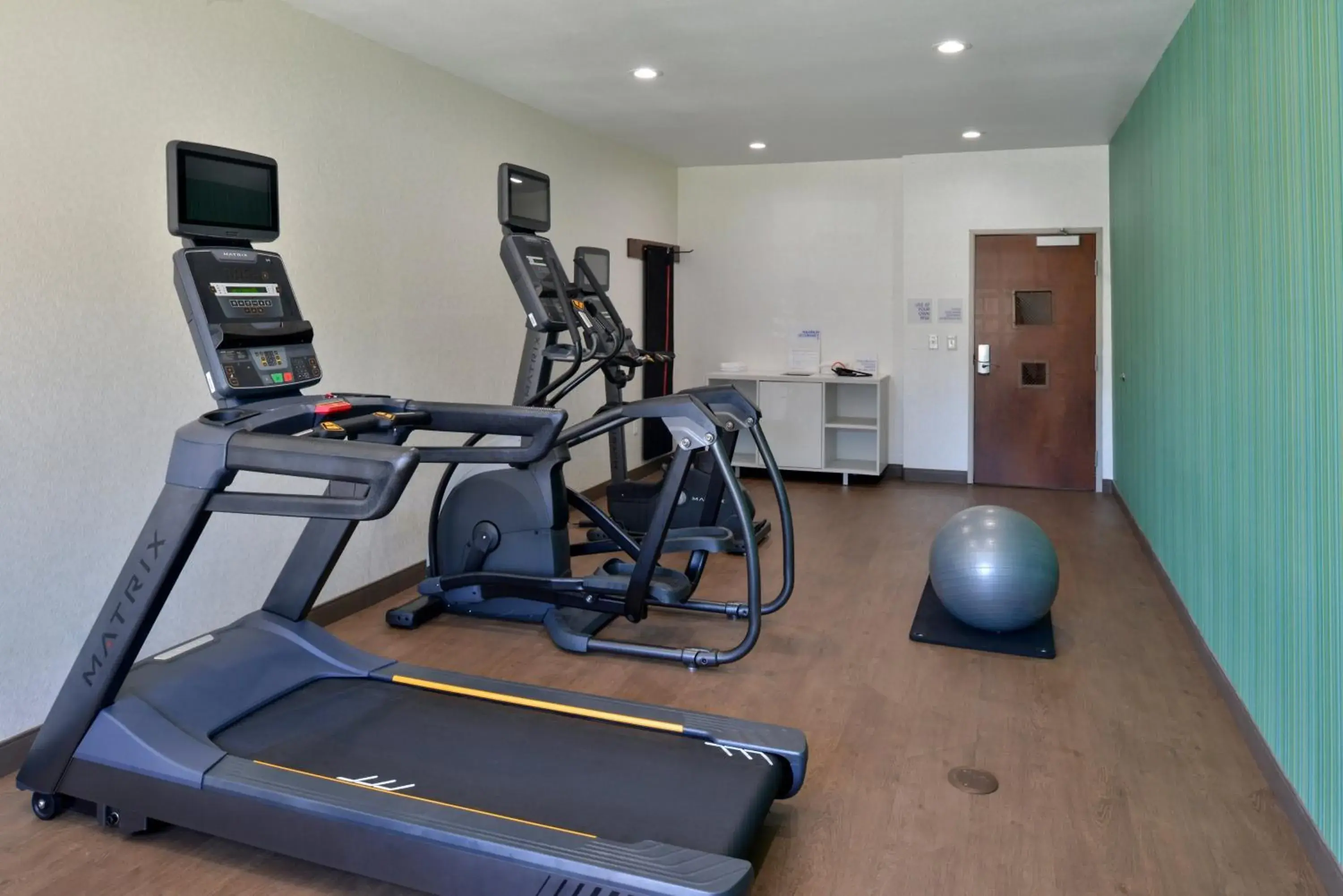 Spa and wellness centre/facilities in Holiday Inn Express Hotel & Suites Carthage by IHG Spa and wellness centre/facilities in Holiday Inn Express Hotel & Suites Carthage by IHG