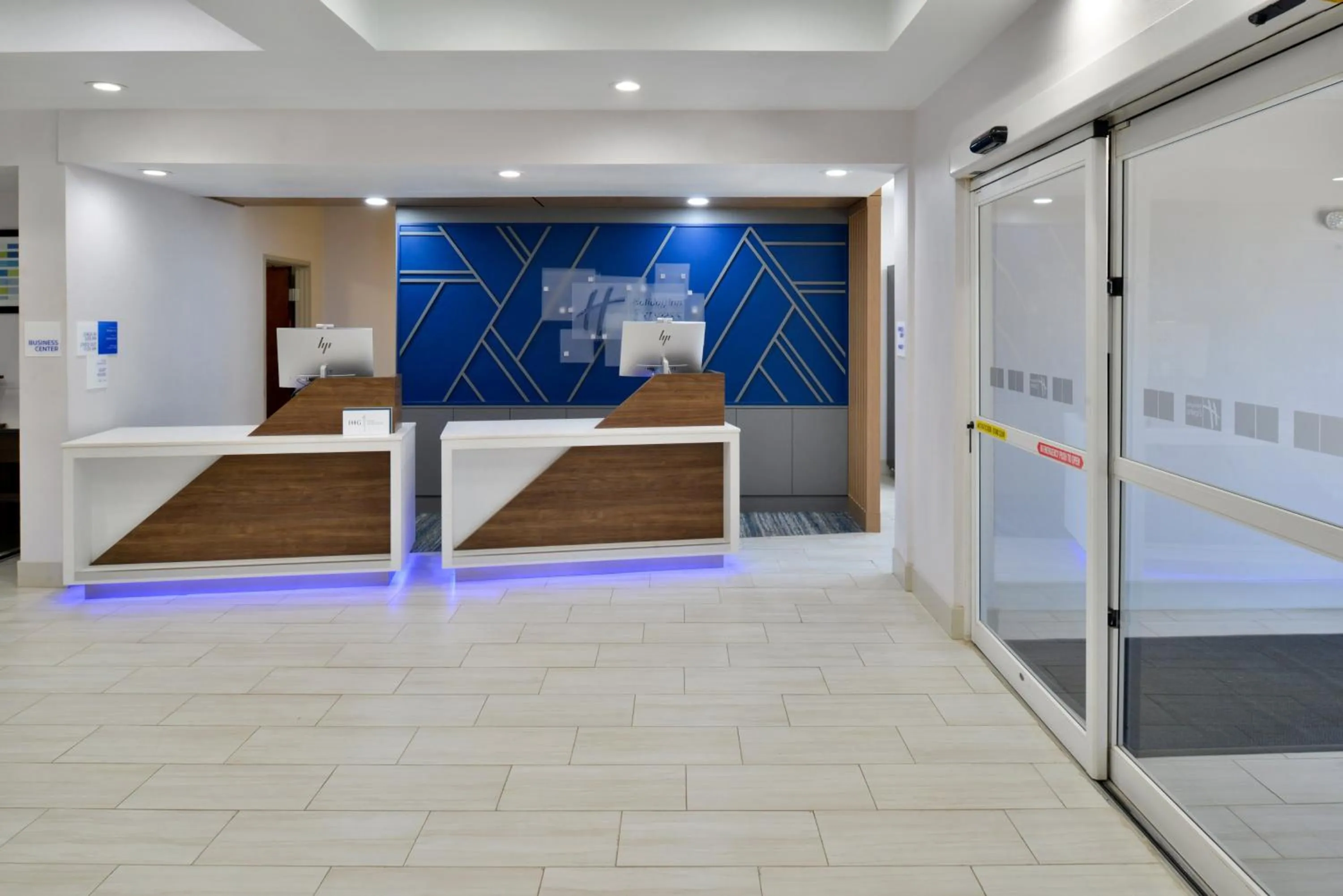 Property building in Holiday Inn Express Hotel & Suites Carthage by IHG