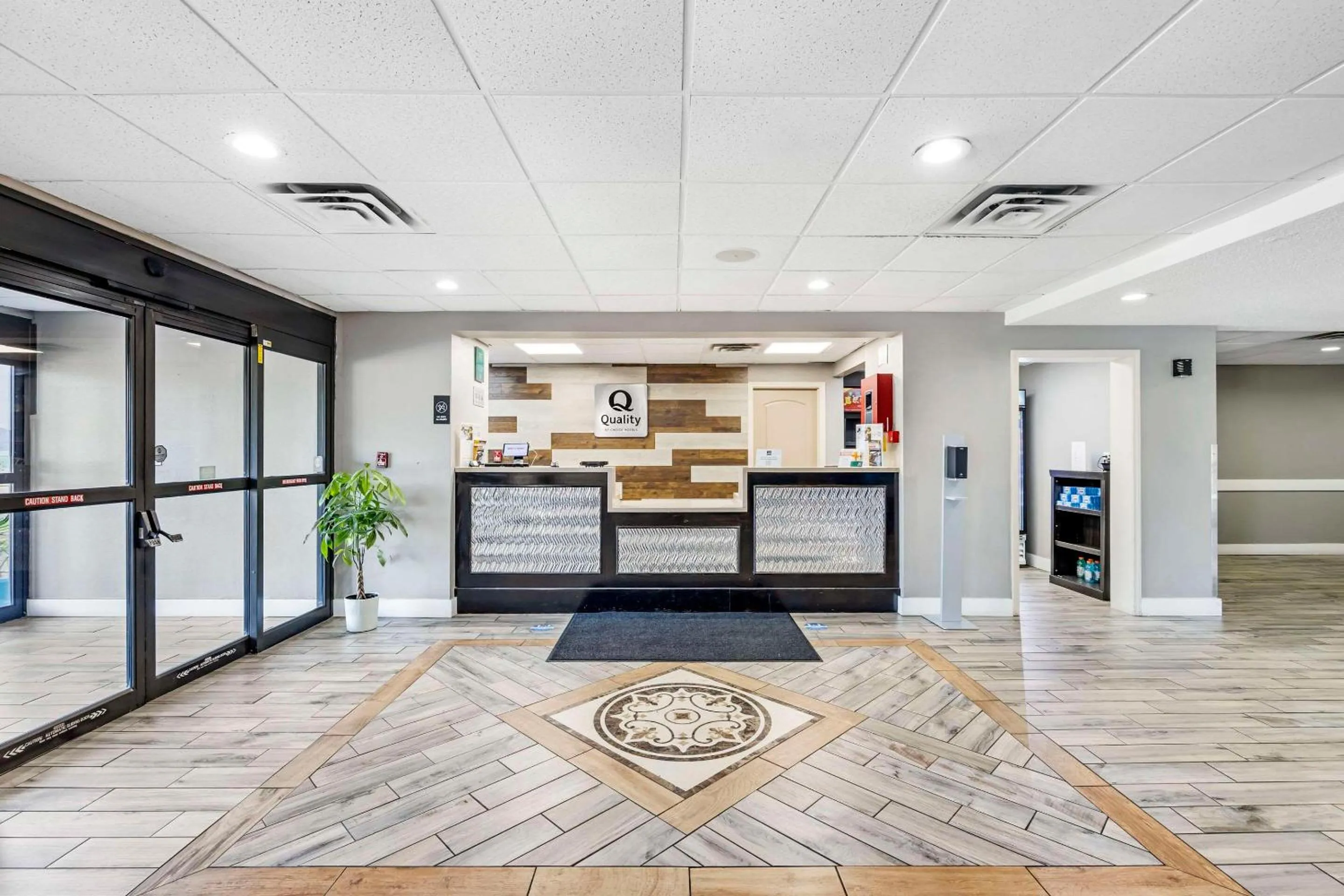 Lobby or reception in Quality Inn Clarksville - Exit 11