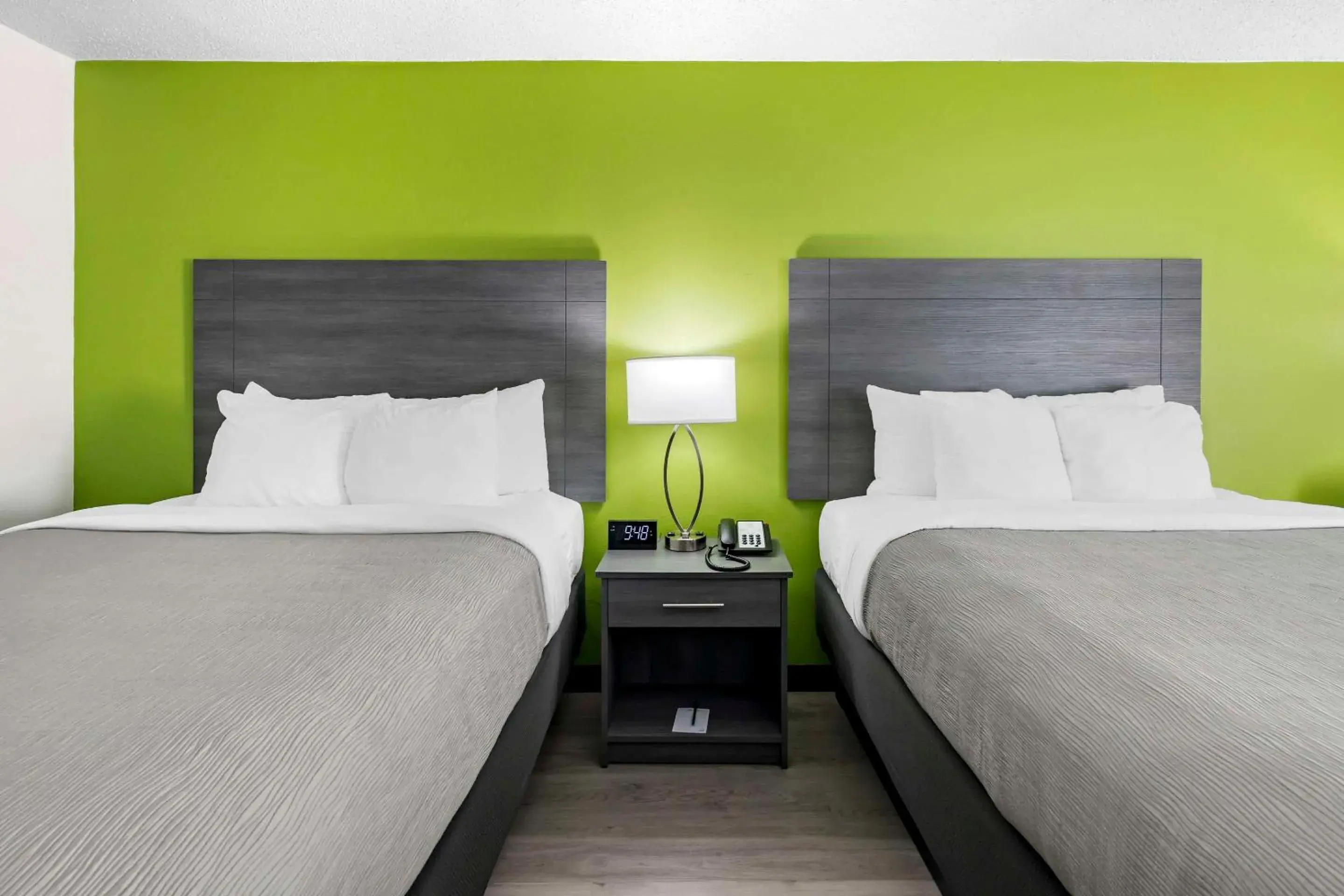 Bedroom, Bed in Quality Inn Clarksville - Exit 11 Bedroom, Bed in Quality Inn Clarksville - Exit 11