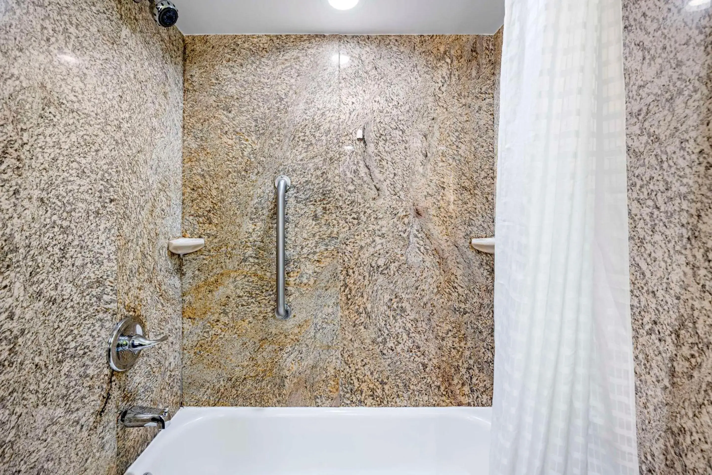 Bedroom in Quality Inn Clarksville - Exit 11 Bedroom in Quality Inn Clarksville - Exit 11