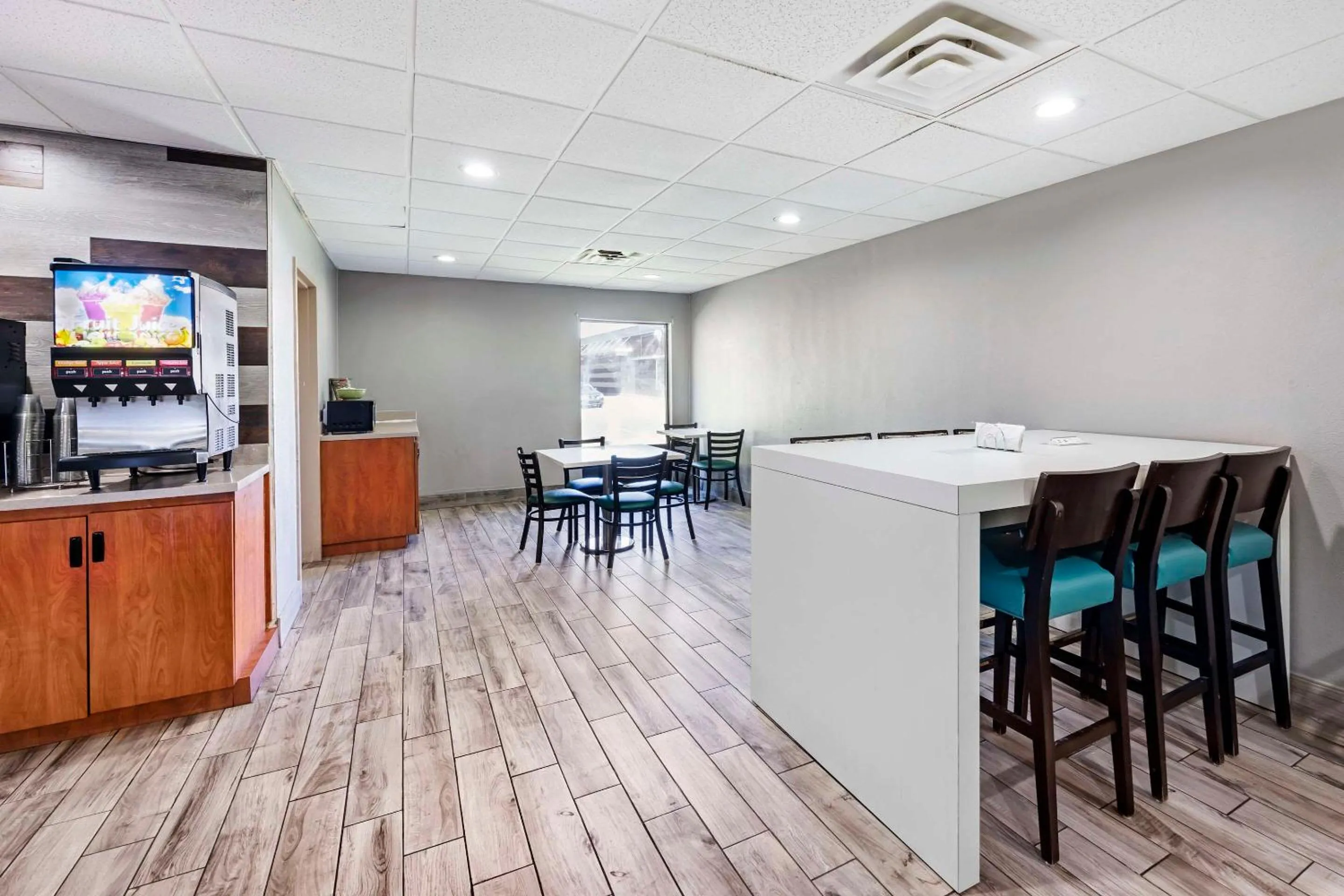 Breakfast in Quality Inn Clarksville - Exit 11