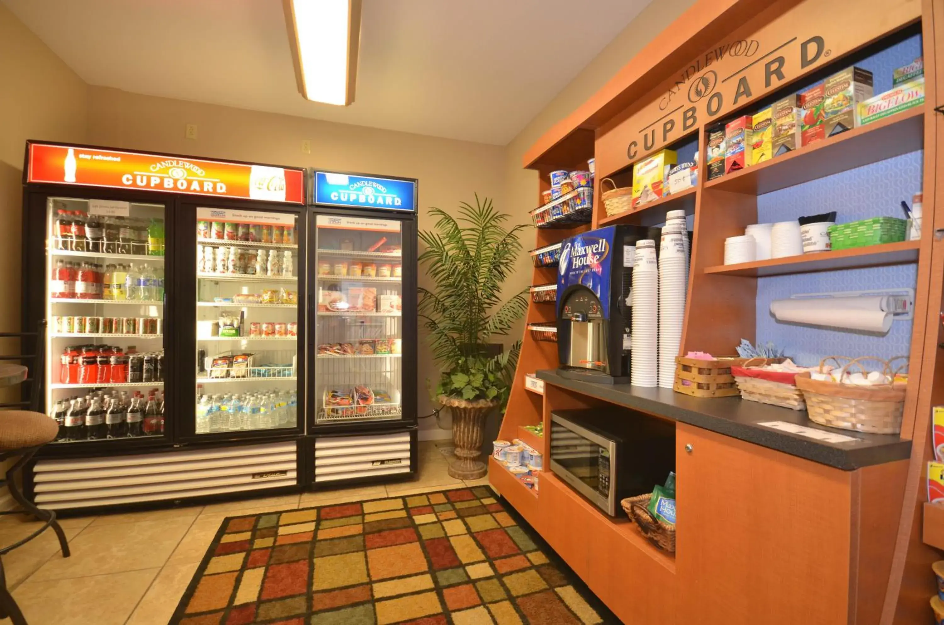 Breakfast in Candlewood Suites Clarksville by IHG Breakfast in Candlewood Suites Clarksville by IHG