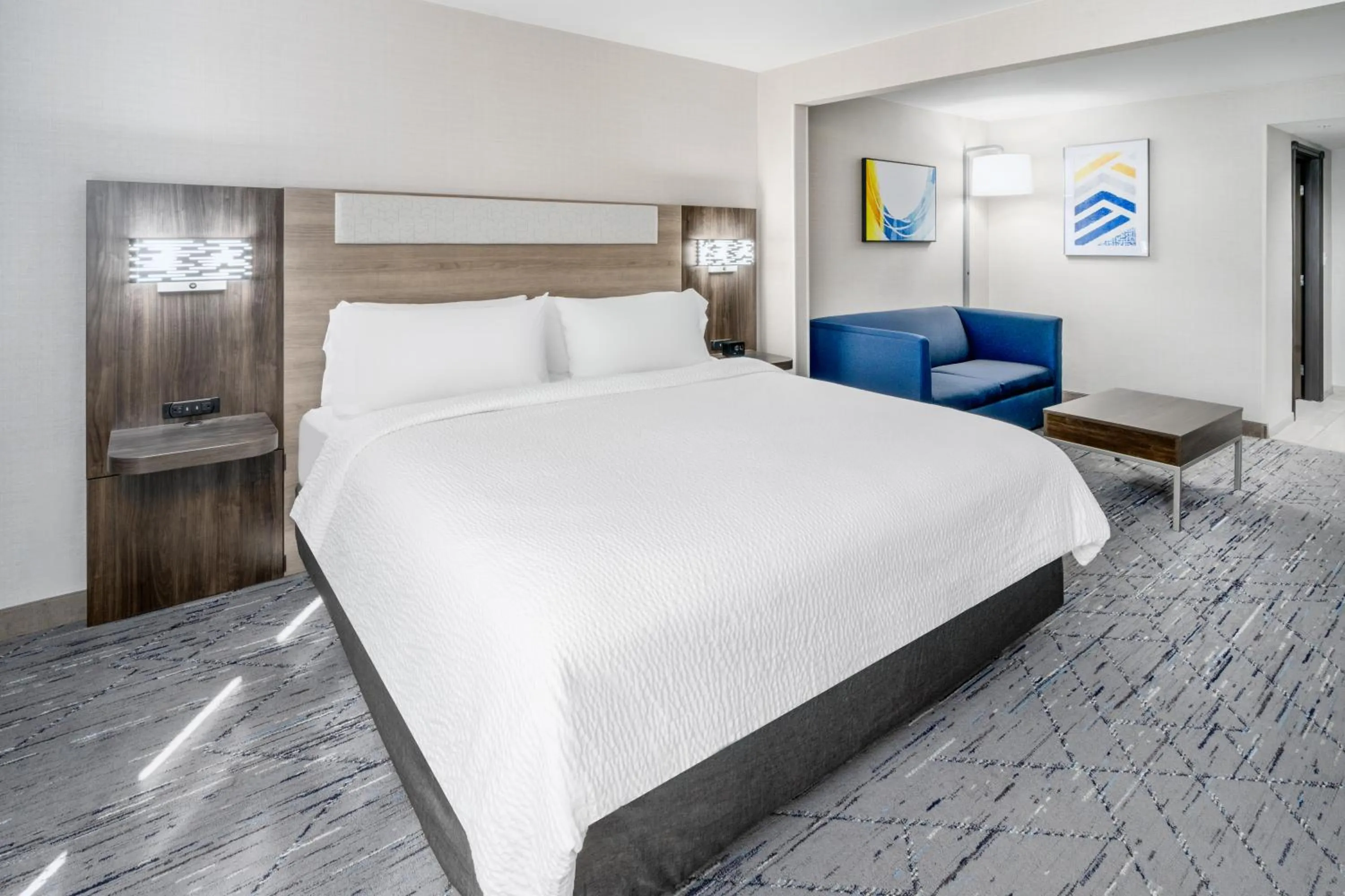 Bed in Holiday Inn Express Hotel & Suites Cheyenne by IHG