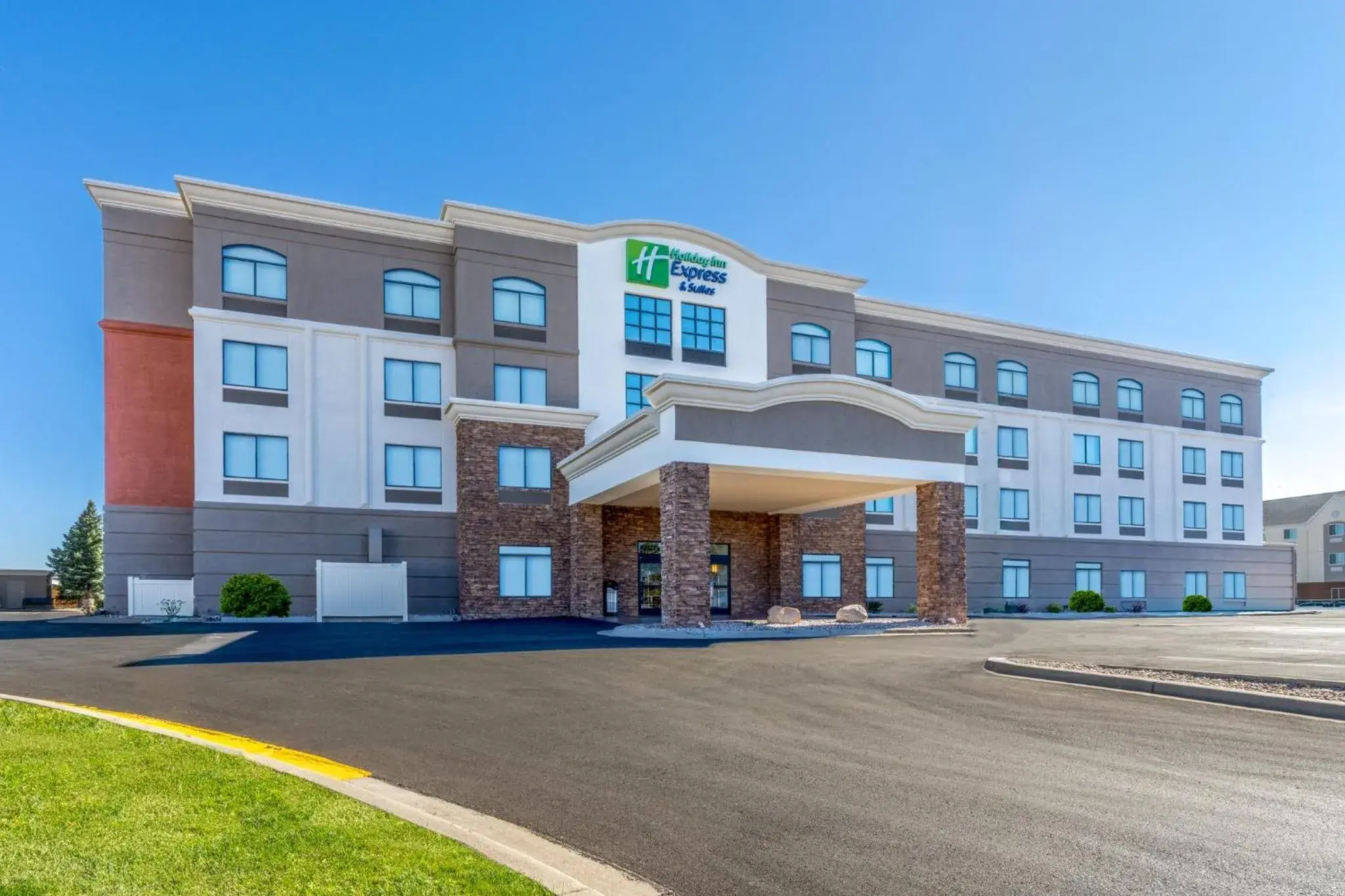 Property building in Holiday Inn Express Hotel & Suites Cheyenne by IHG Property building in Holiday Inn Express Hotel & Suites Cheyenne by IHG