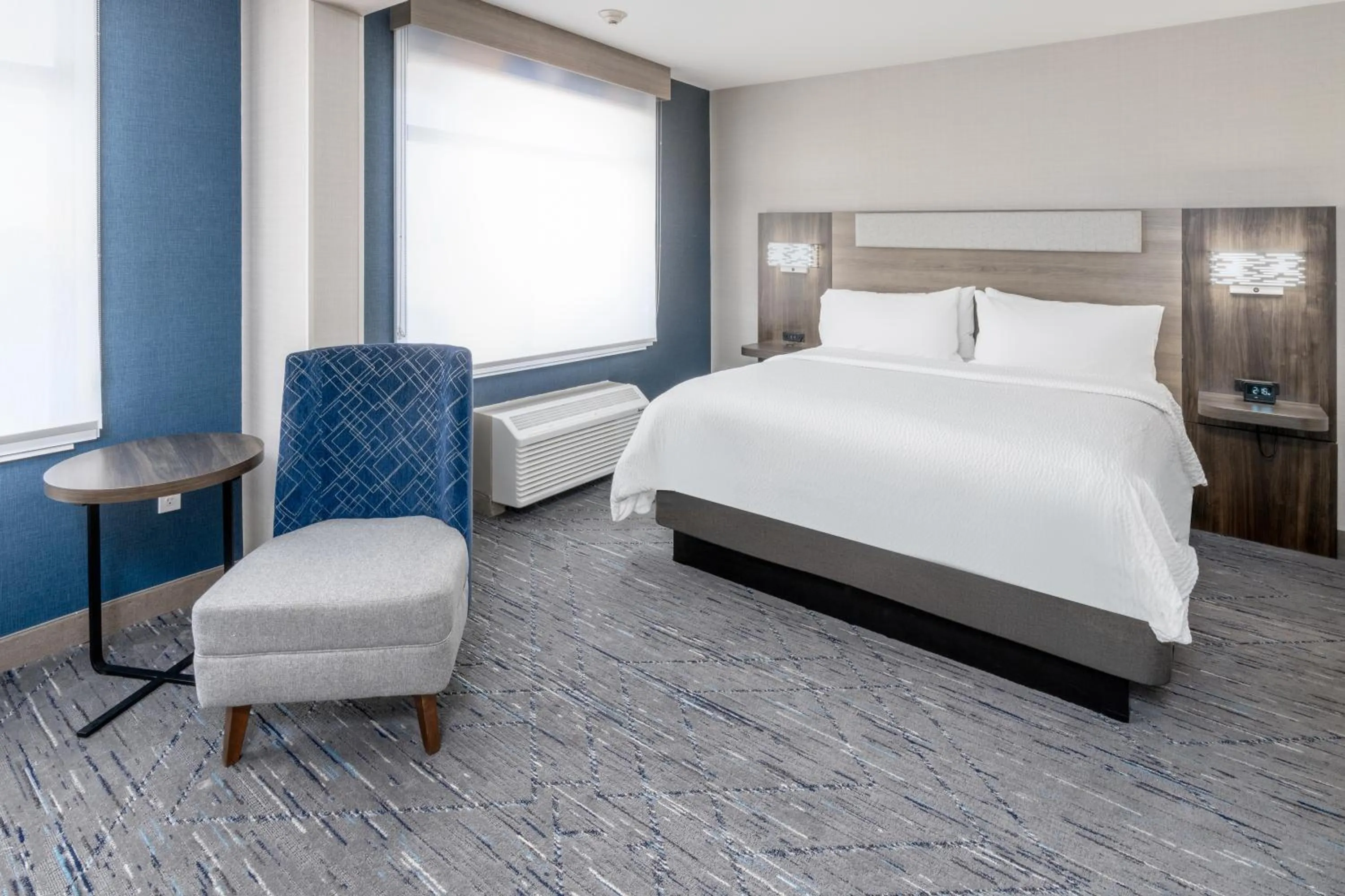 Bed in Holiday Inn Express Hotel & Suites Cheyenne by IHG