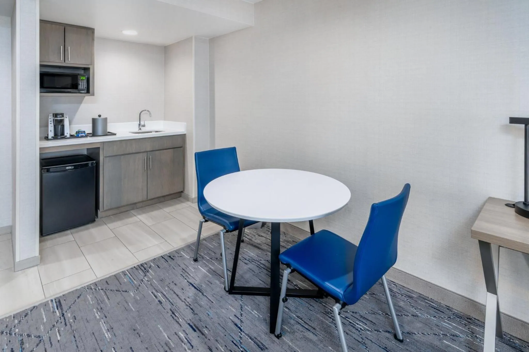 Bedroom in Holiday Inn Express Hotel & Suites Cheyenne by IHG